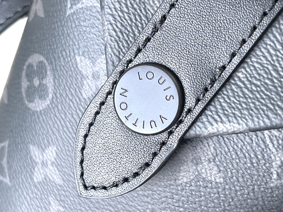 Louis Vuitton M11613 Envelope Pouch in Monogram Eclipse Canvas - Image 5