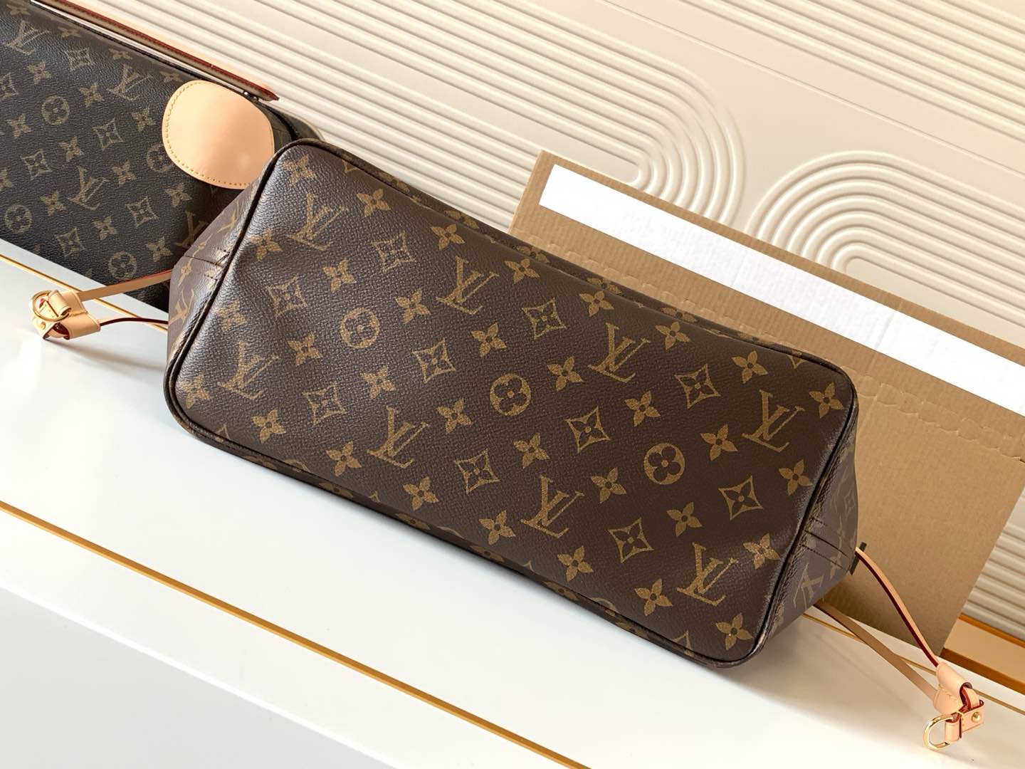 Neverfull MM Monogram Tote Bag - Image 5