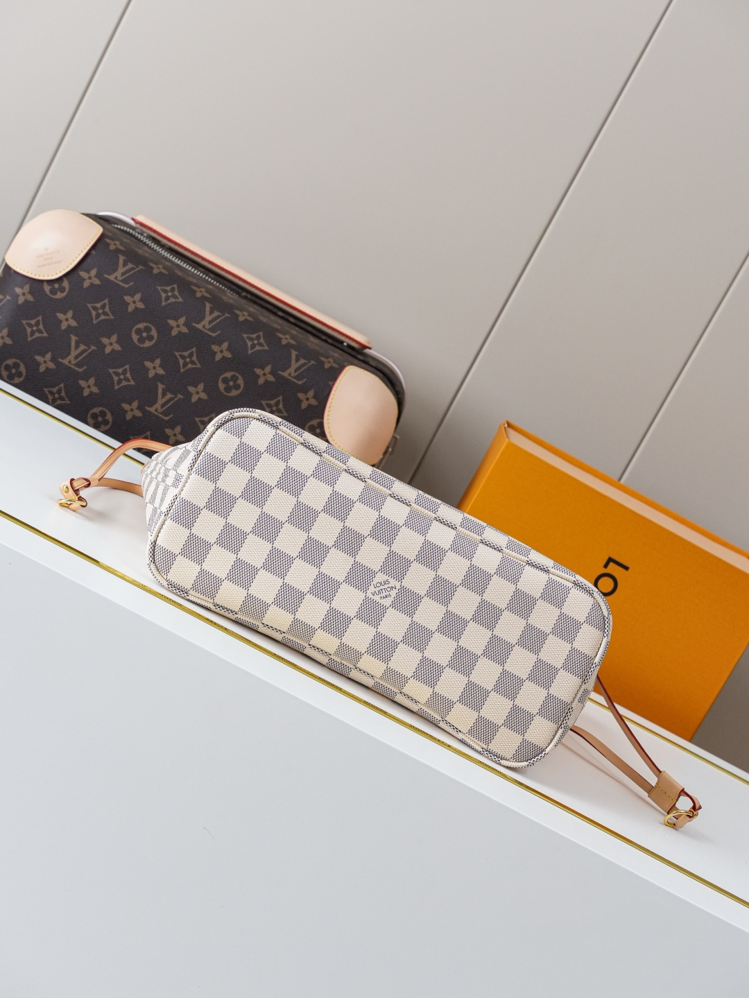 Louis Vuitton Neverfull Small Tote Bag in Damier Azur Canvas - Image 5