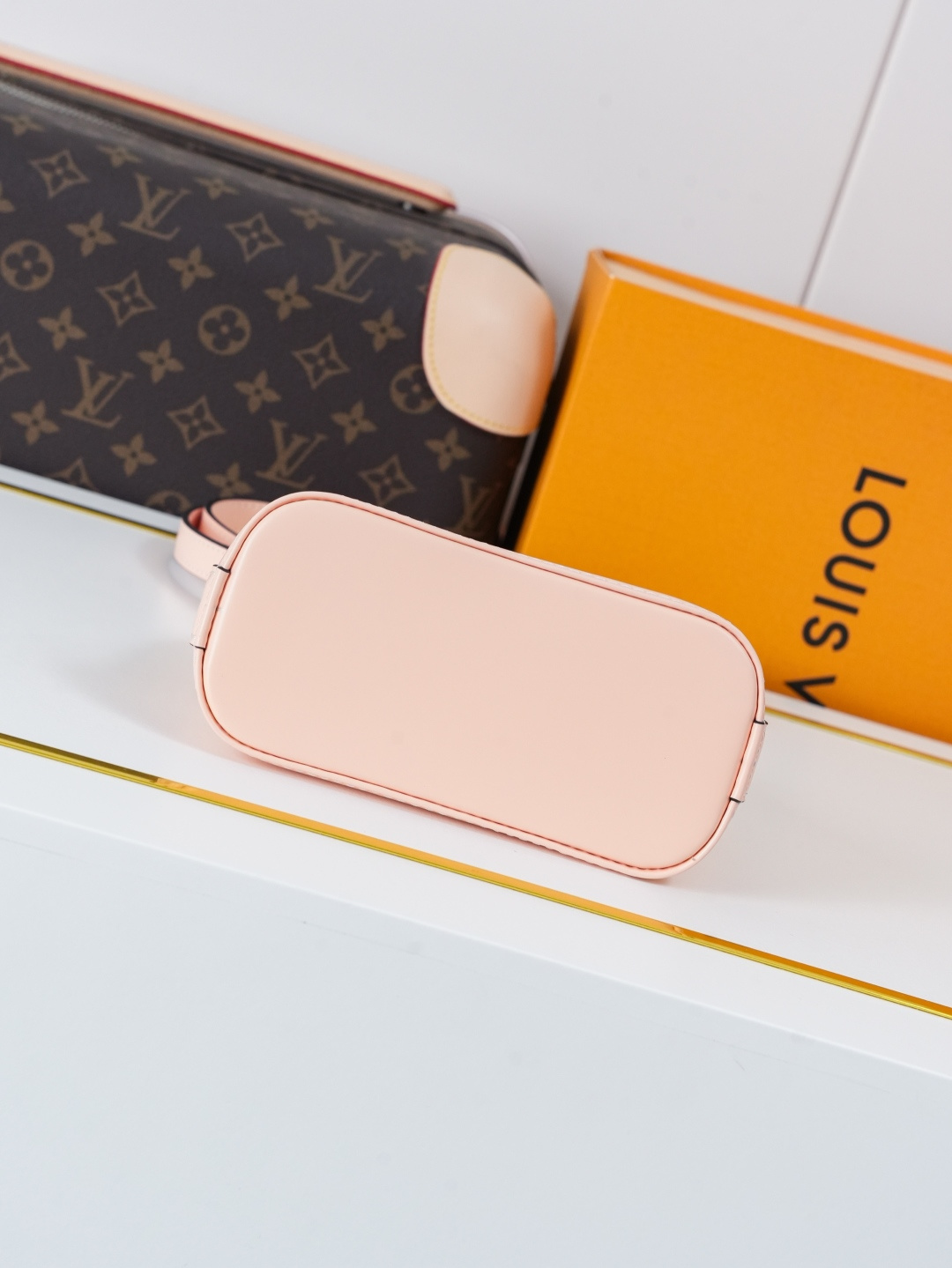 Louis Vuitton Nano Alma Handbag in Pink Epi Leather - Image 5