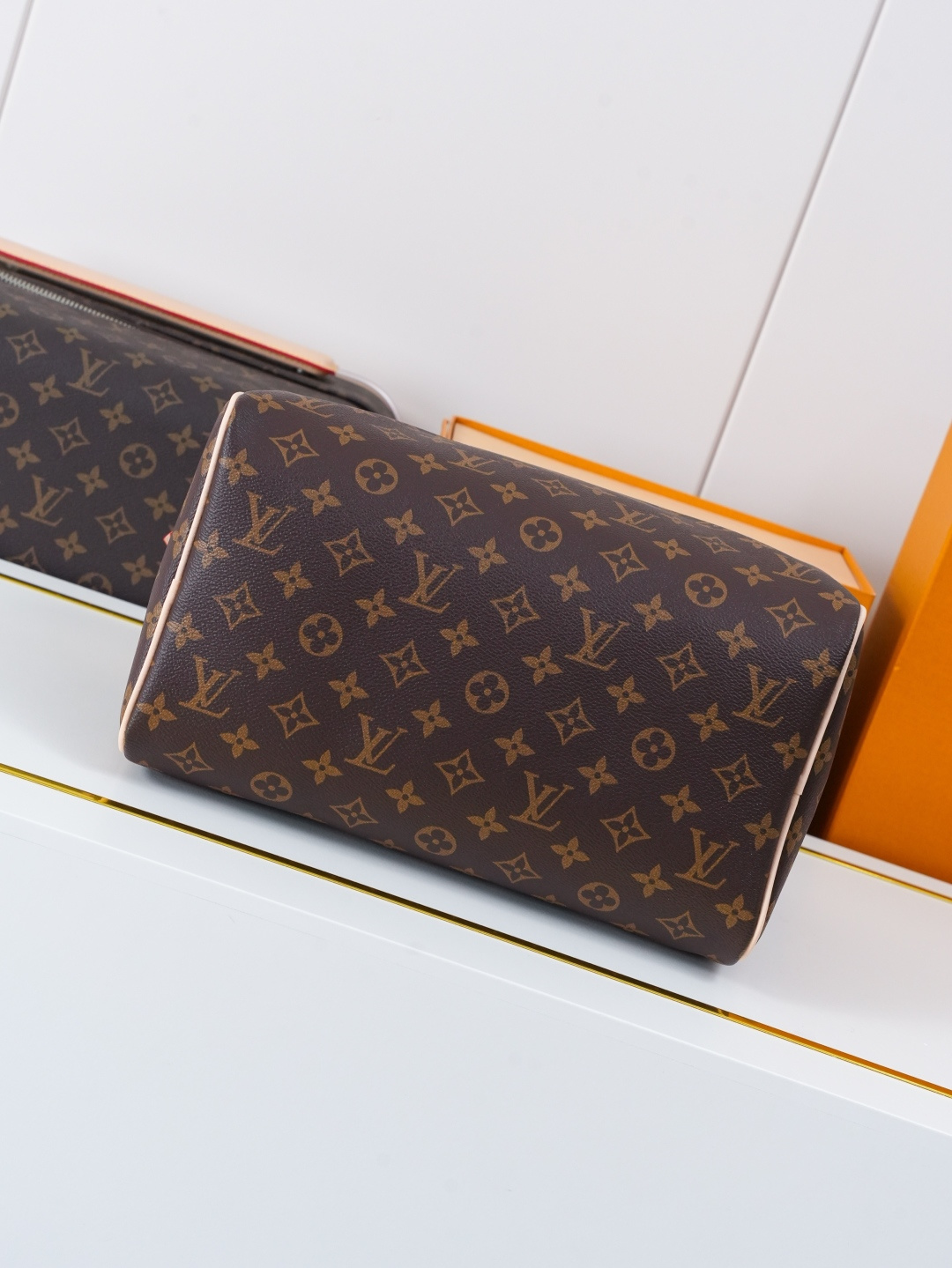 Louis Vuitton Speedy Bandouliere 30 Handbag in Damier Ebene Canvas - Image 5