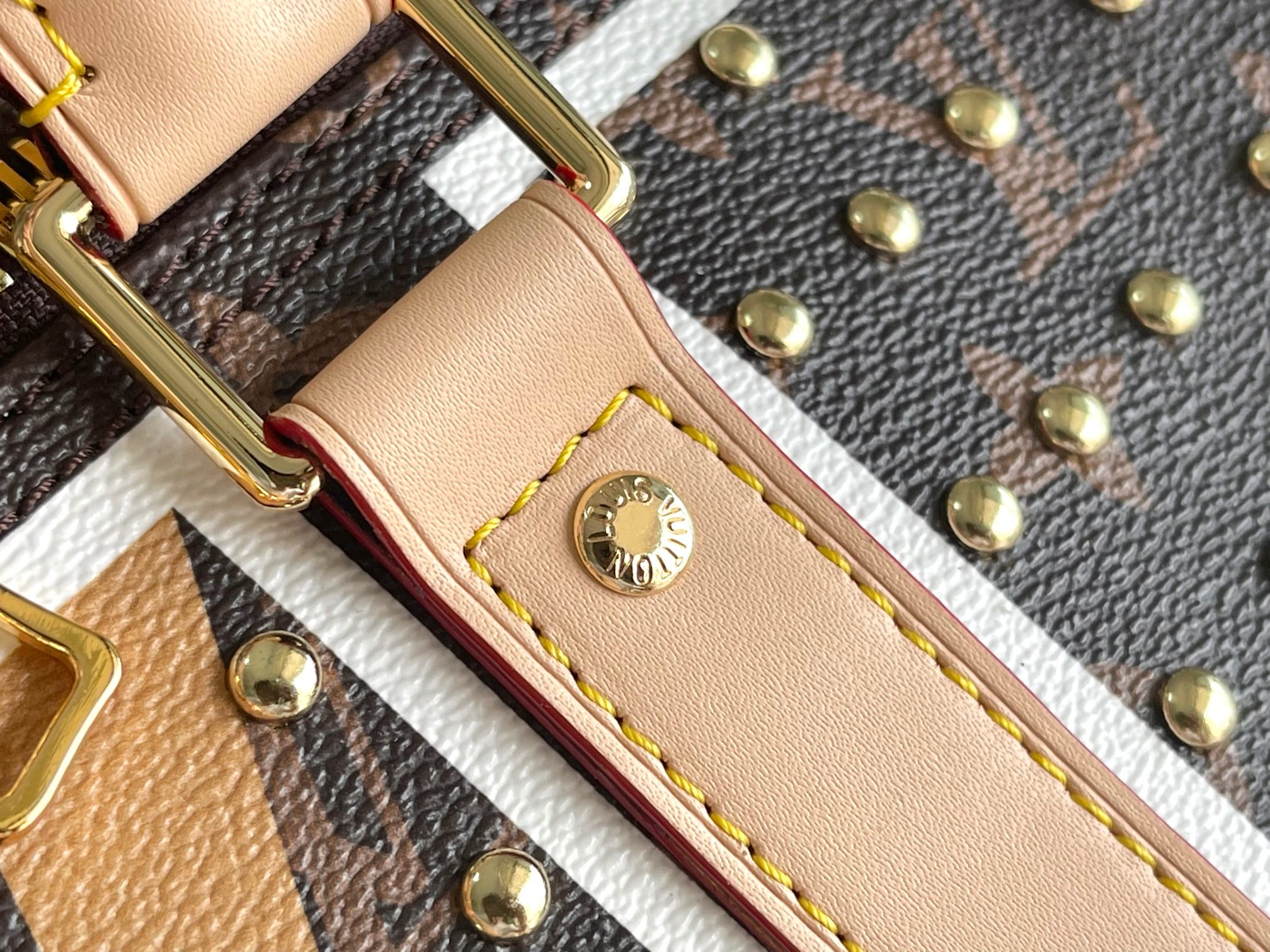 Louis Vuitton Keepall Bandoulière 50 Travel Bag - Image 5