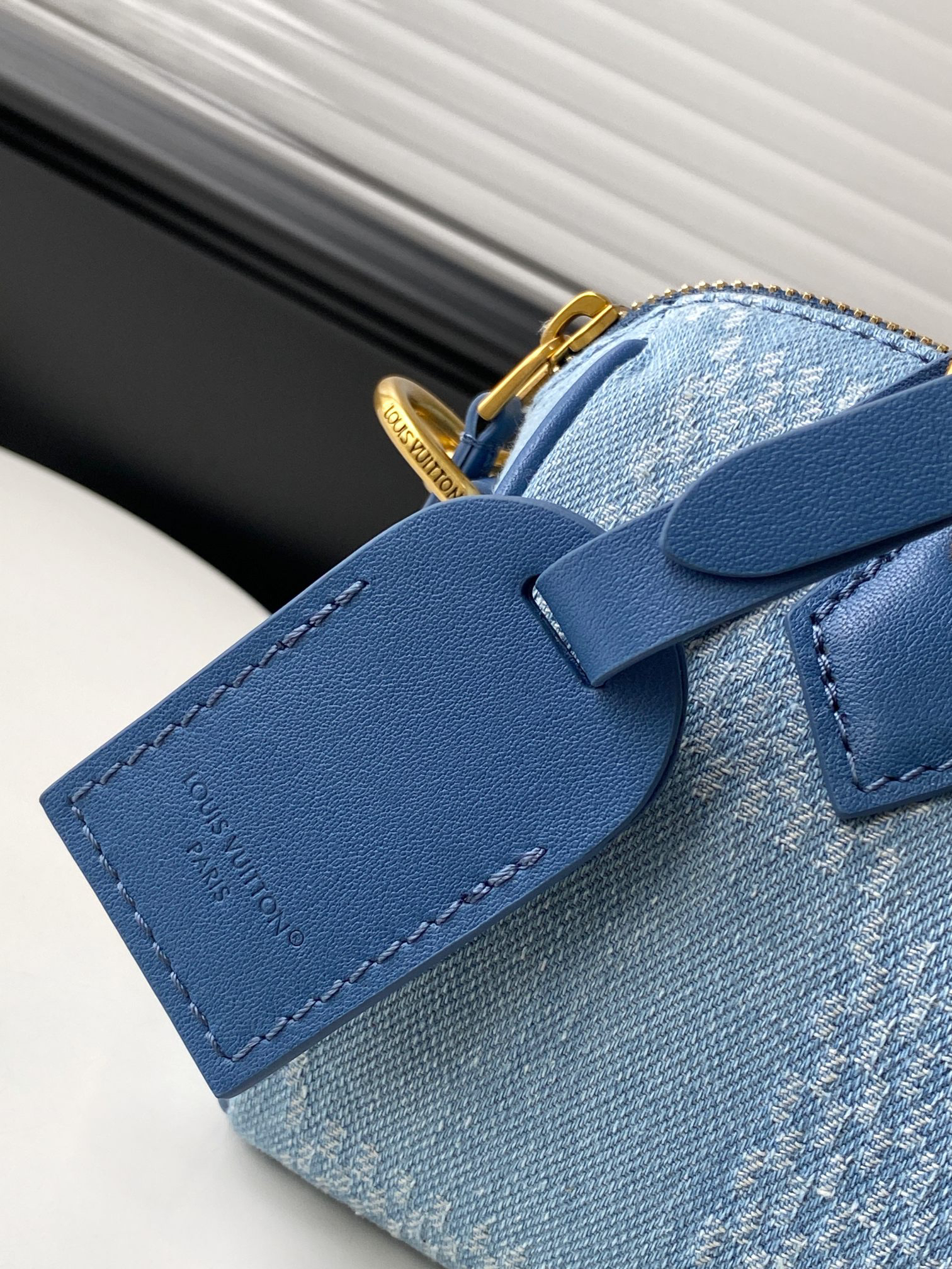 Louis Vuitton Speedy 18 Bandoulière Handbag in Damier Denim - Image 5