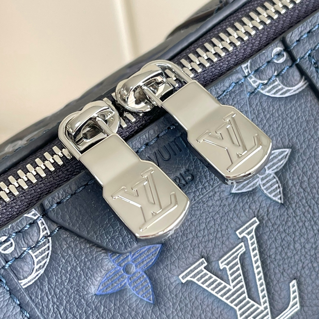 Louis Vuitton City Keepall Bag in Monogram Shadow Leather - Image 5
