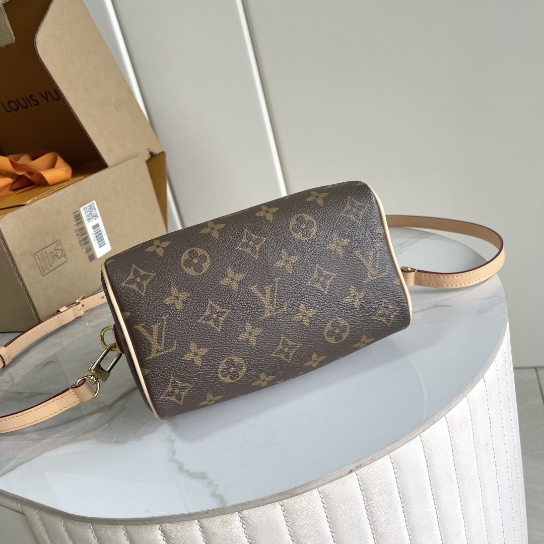 Louis Vuitton Speedy Bandouliere 20 Monogram Bag - Image 5