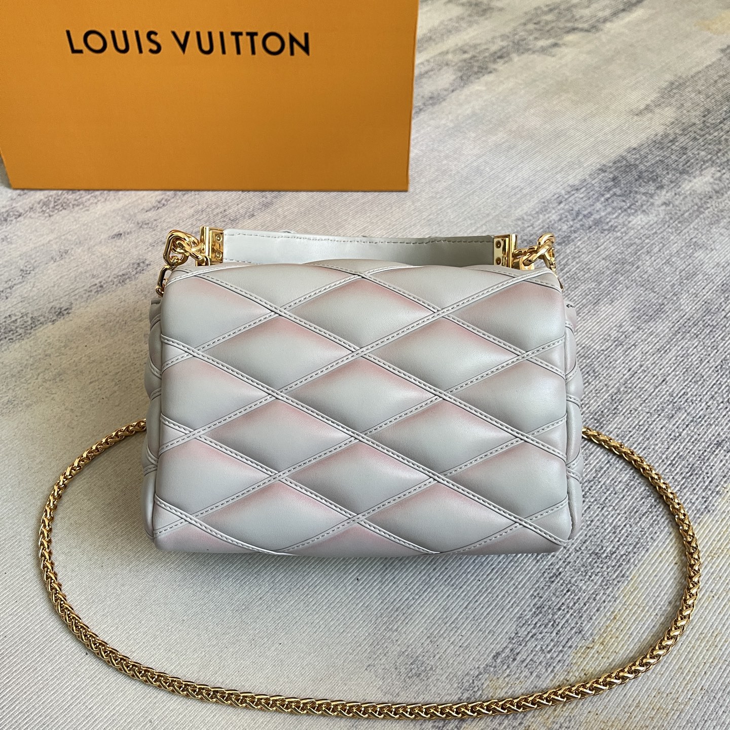 Louis Vuitton GO-14 MM Quilted Lambskin Handbag - Image 5