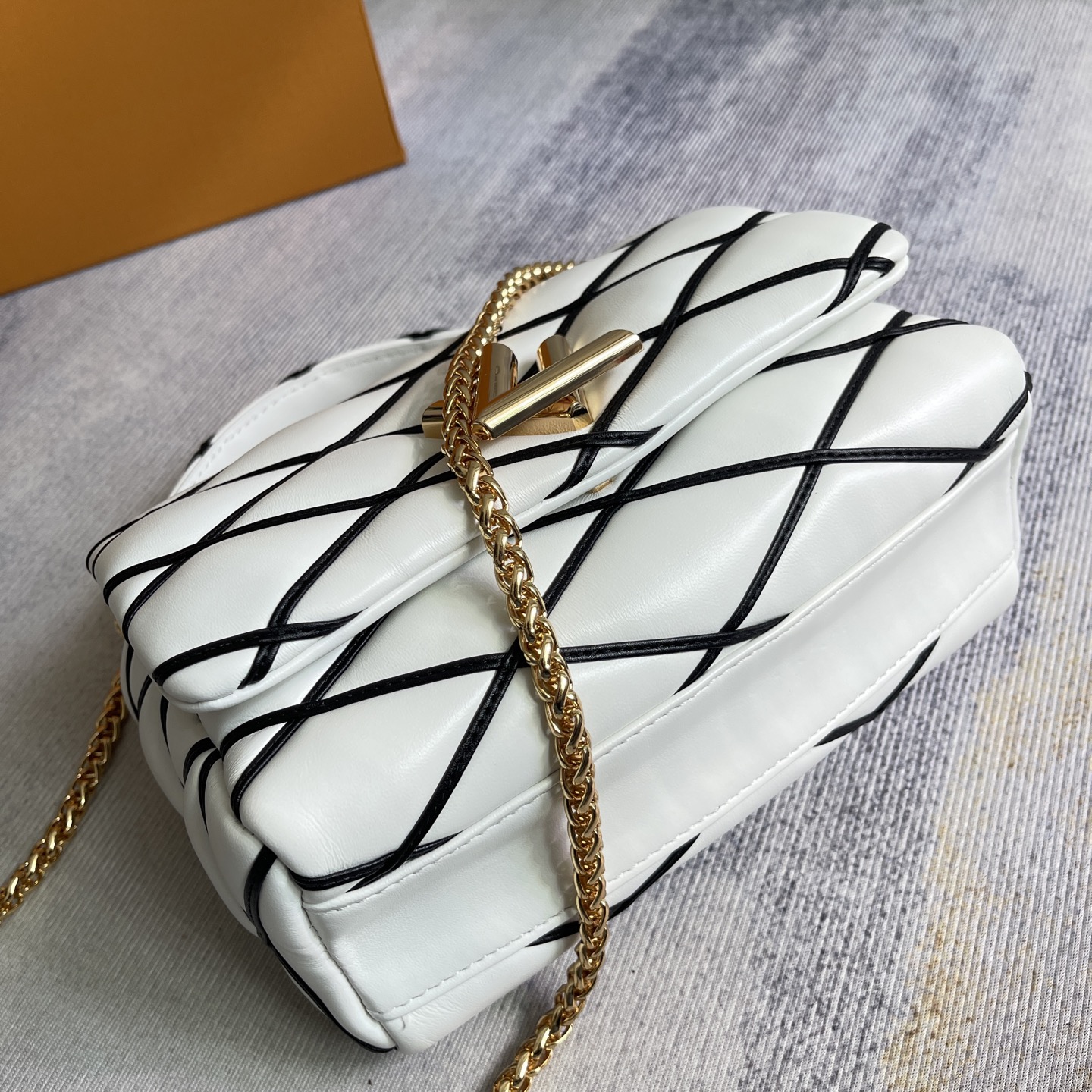 Louis Vuitton GO-14 Medium Handbag - Image 5