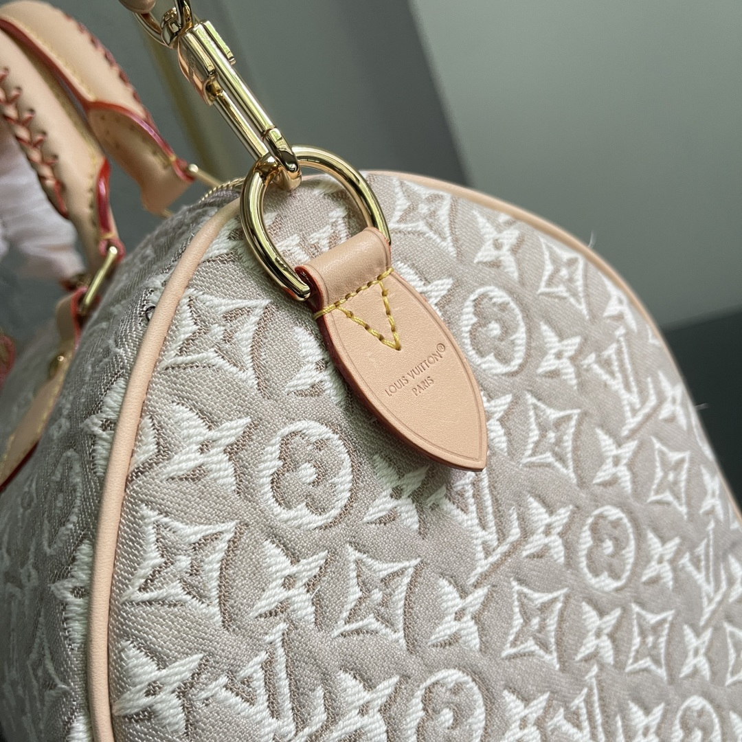 Louis Vuitton Speedy Soft 30 Handbag in Monogram Emblème Canvas - Image 5