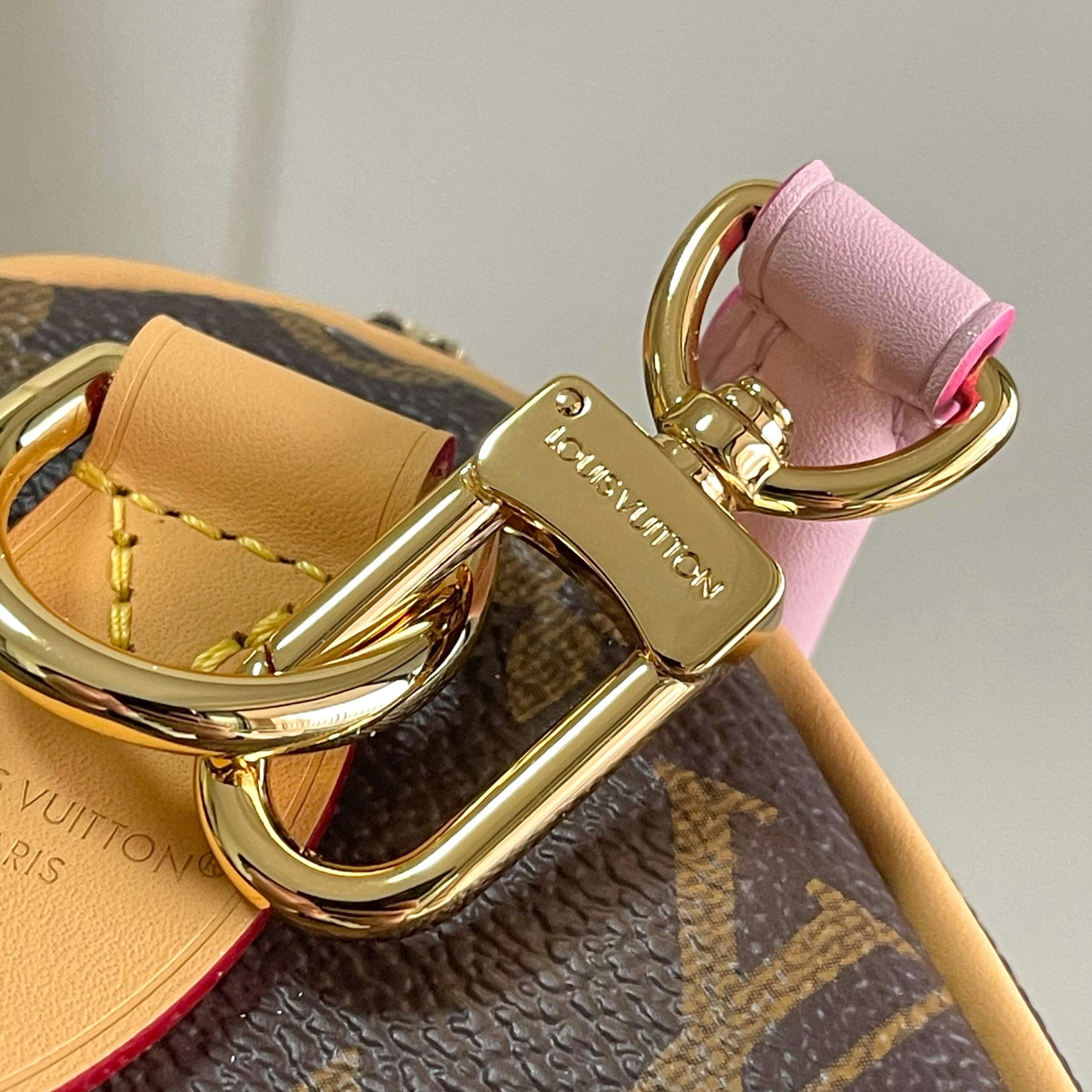 Louis Vuitton Speedy Soft 30 Handbag in Monogram Eclipse Canvas - Image 5
