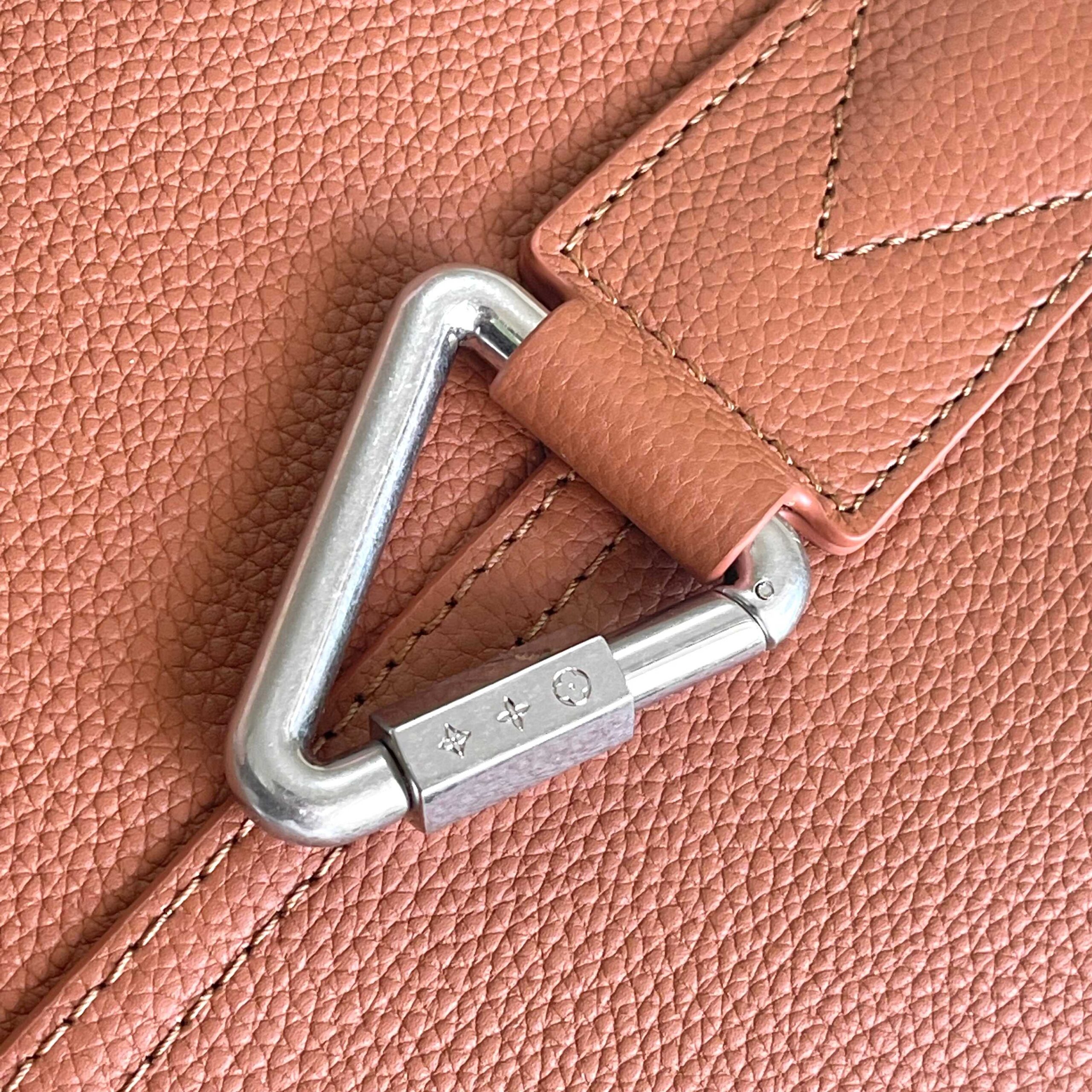Louis Vuitton Verso Hobo Bag M26745 - Image 5