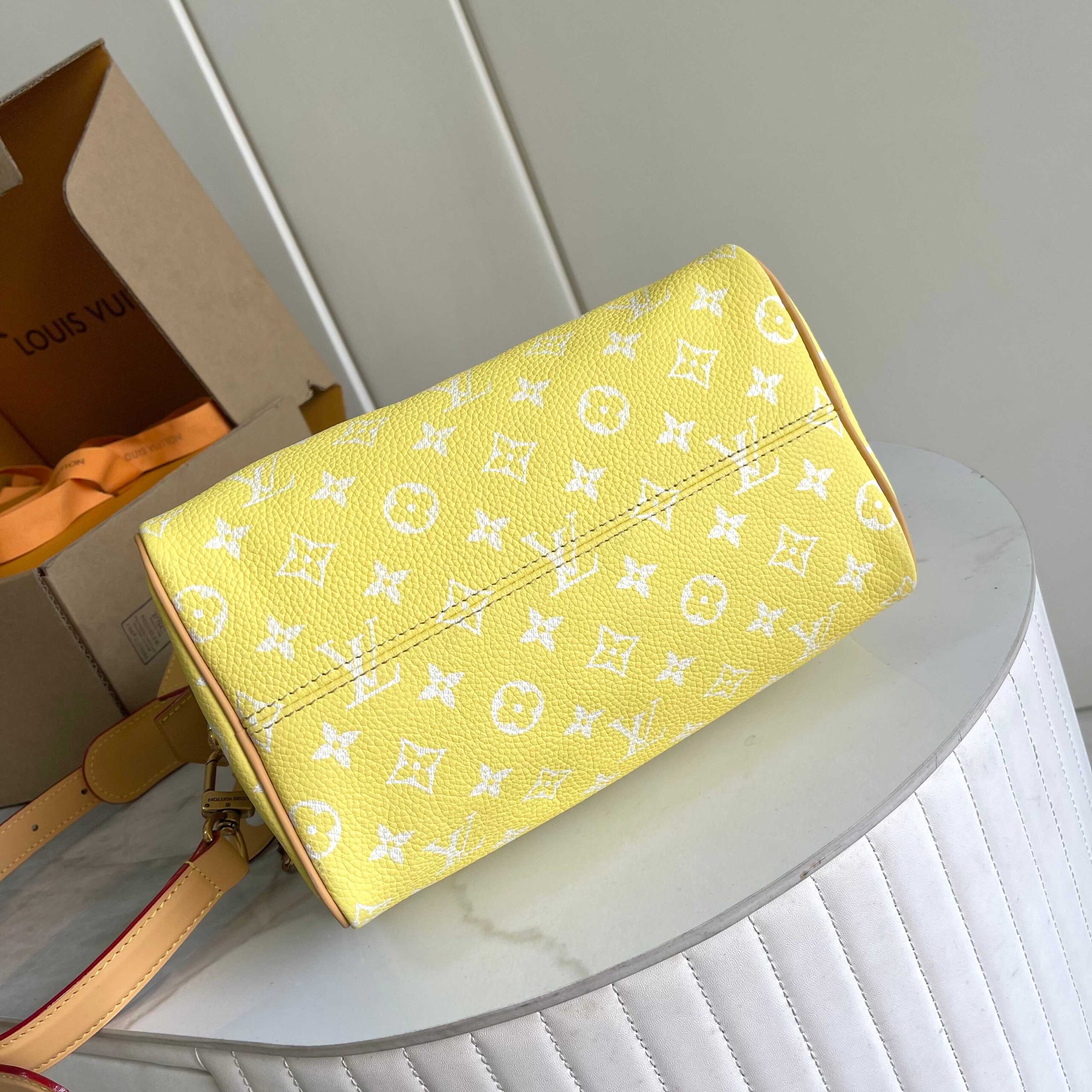 Speedy P9 Bandoulière 25 Monogram Leather Handbag - Image 5