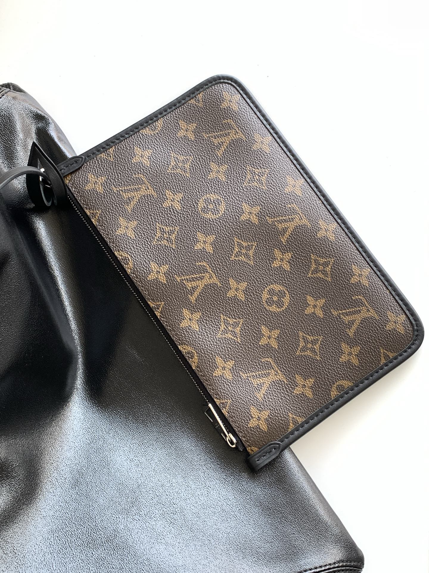 CarryAll Dark Medium Handbag - Image 5