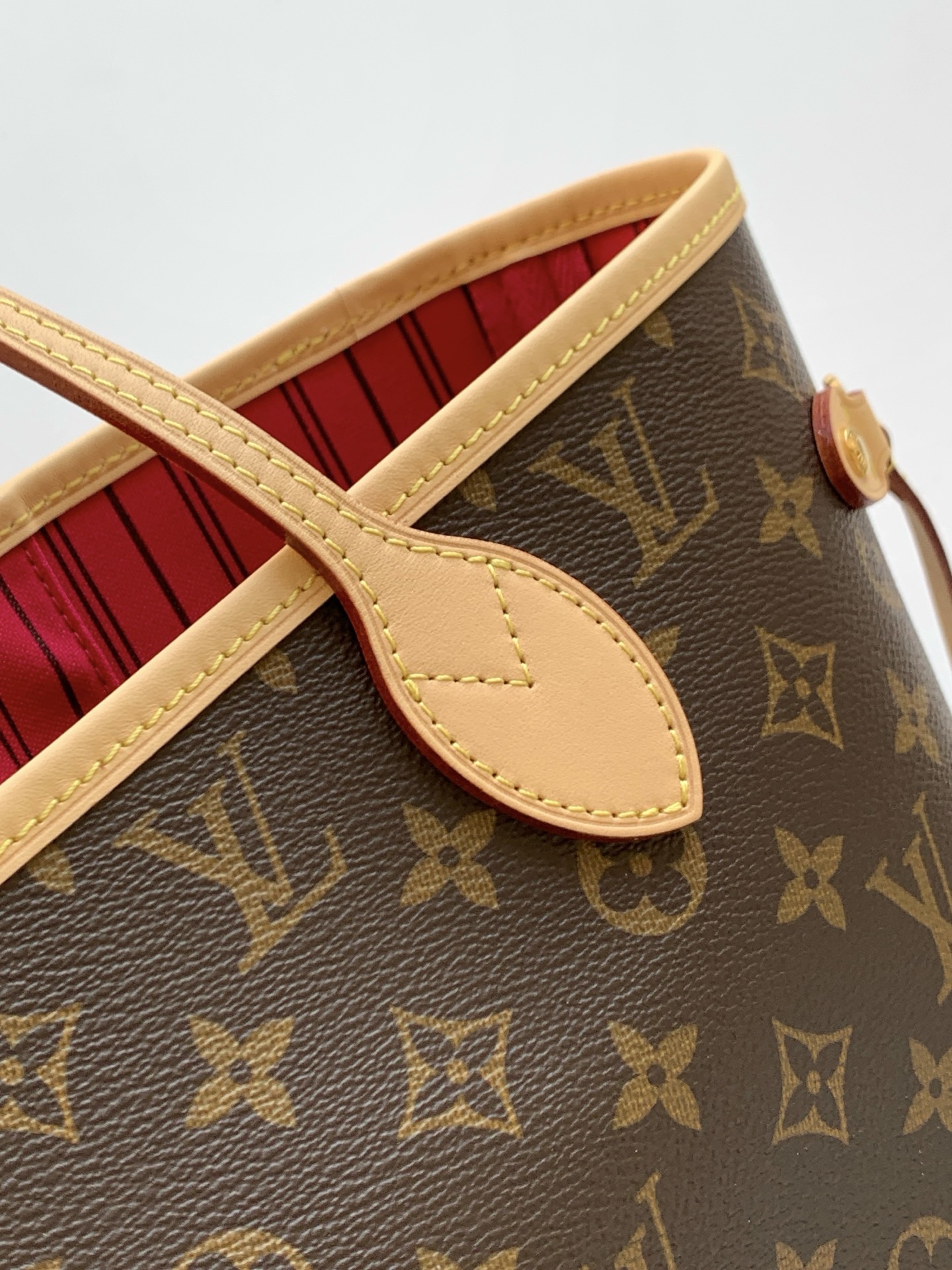 Louis Vuitton Neverfull Medium Tote Bag - Image 5