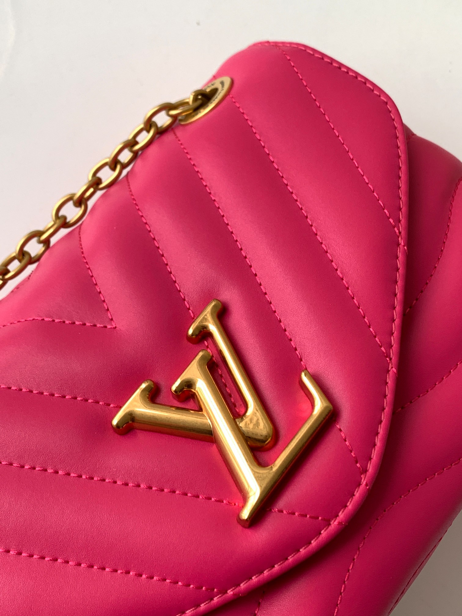 Louis Vuitton LV New Wave Chain Bag M58553 - Image 5