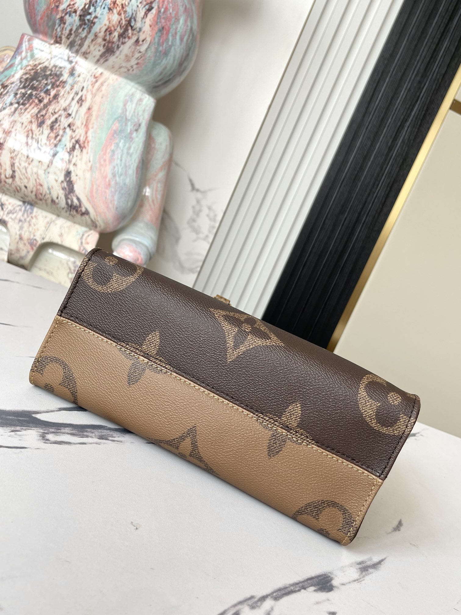 Louis Vuitton OnTheGo PM Monogram Reverse Tote Bag M46373 - Image 5