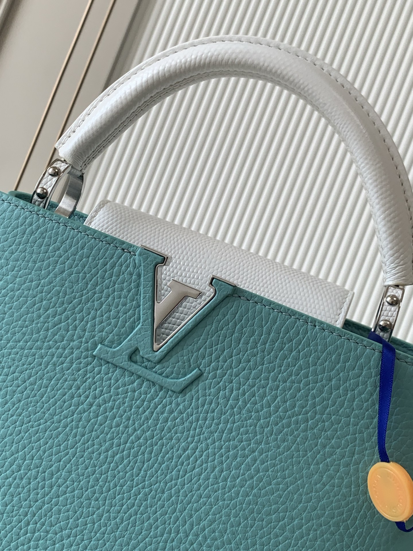Louis Vuitton Capucines BB Handbag N85830 in Ice Blue and Silver - Image 5