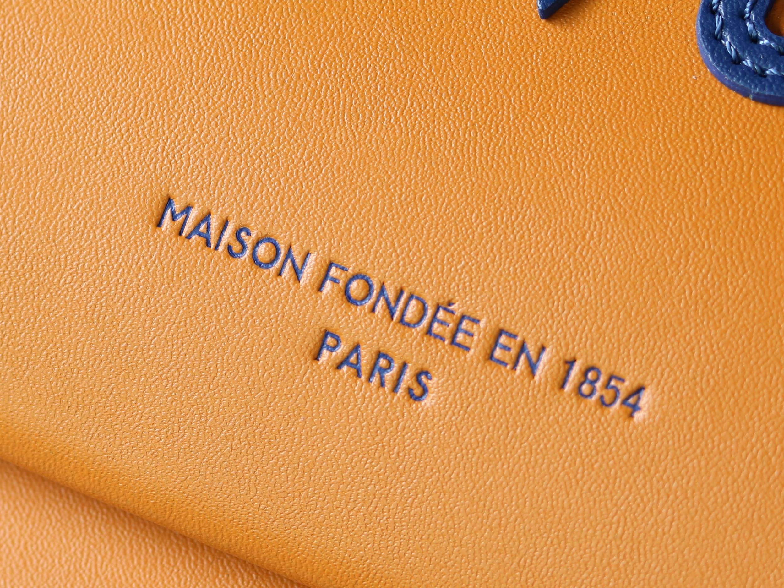 Louis Vuitton M12988 Medium Handbag - Image 5