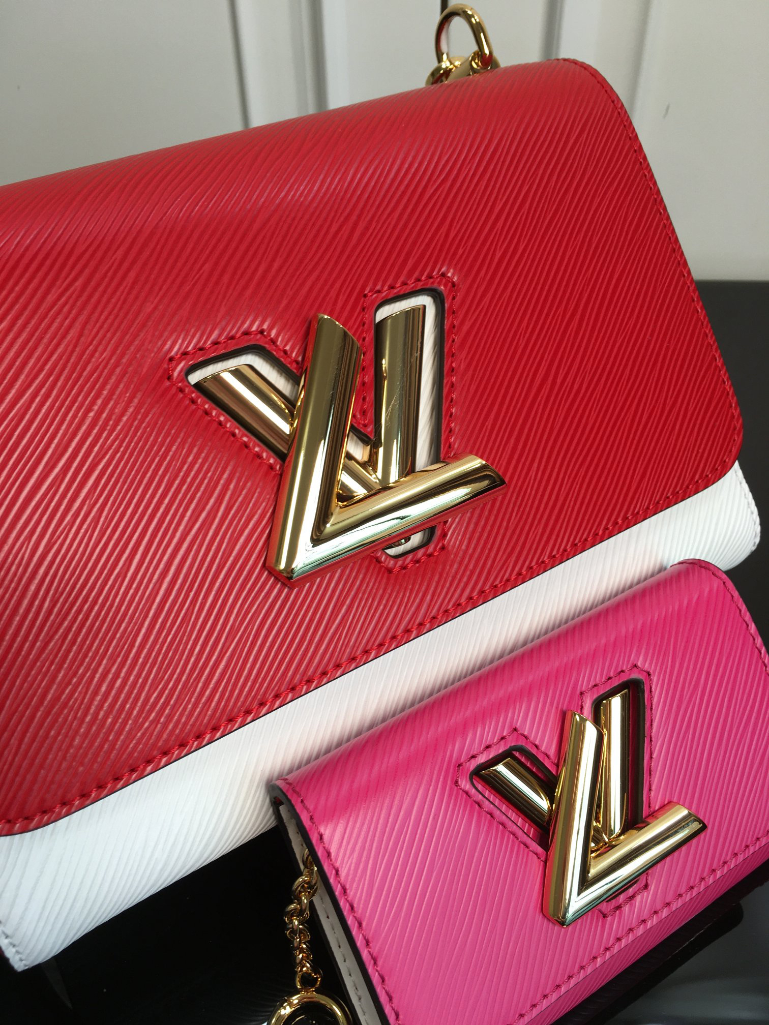 M55683 Red Two-Piece Twin Bag in Wave-Textured Leather - Image 5