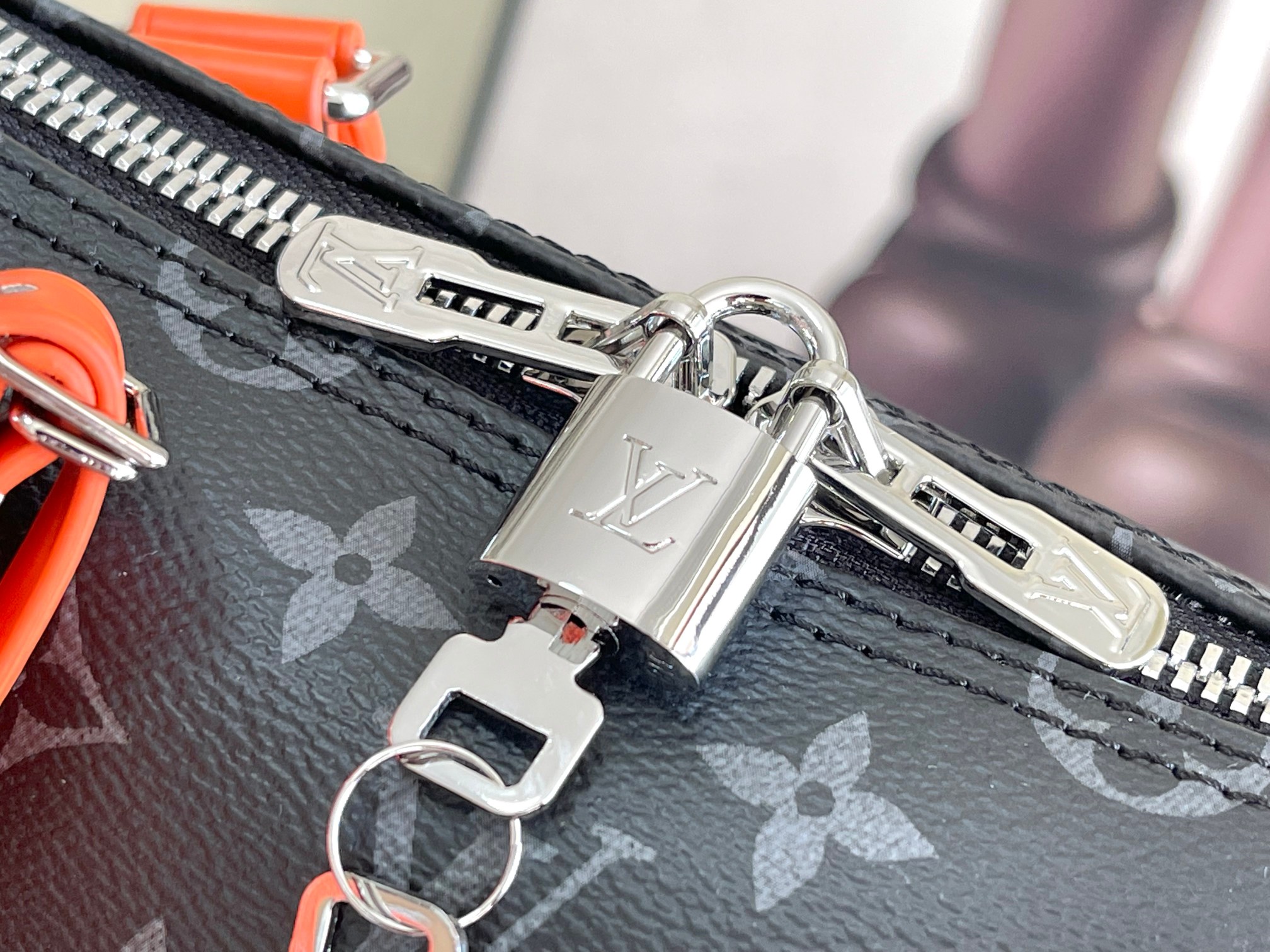 Louis Vuitton Keepall 55 Travel Bag in Monogram Eclipse - Image 5
