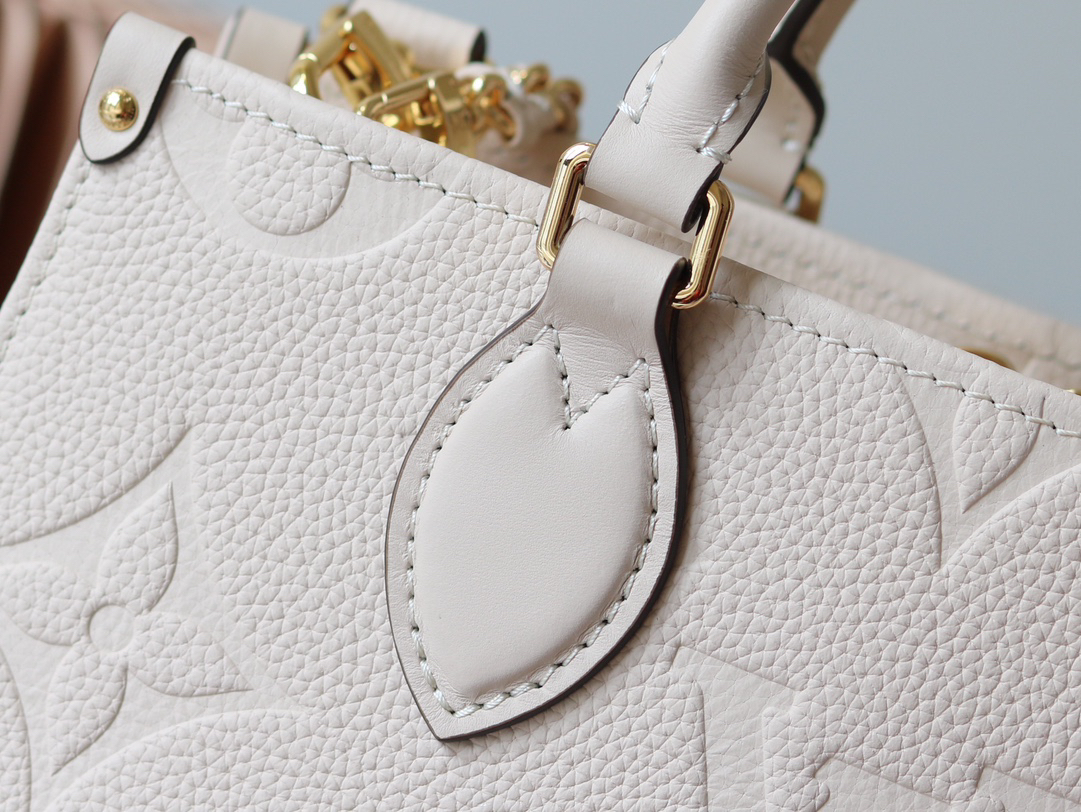 Louis Vuitton OnTheGo Small Tote Bag in Giant Monogram Leather - Image 5