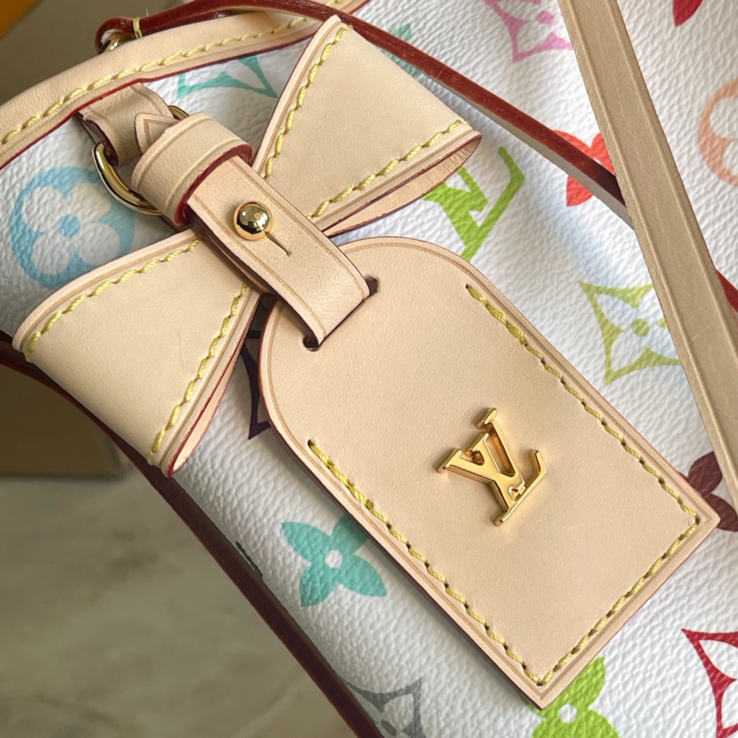 CarryAll Small Shoulder Bag, Model M13661 - Image 5
