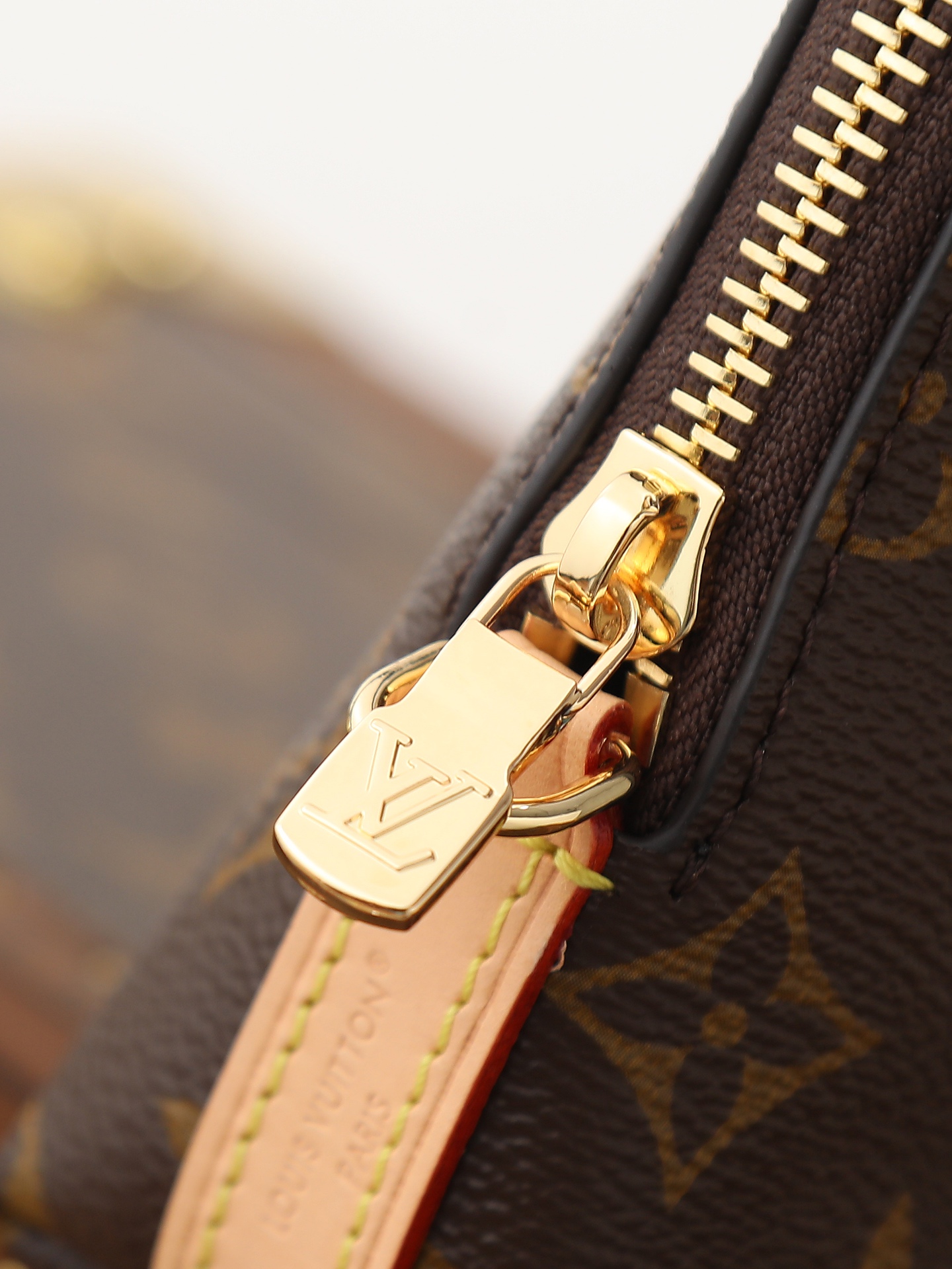 Louis Vuitton Tag Me Small Crossbody Pouch M26787 - Image 5