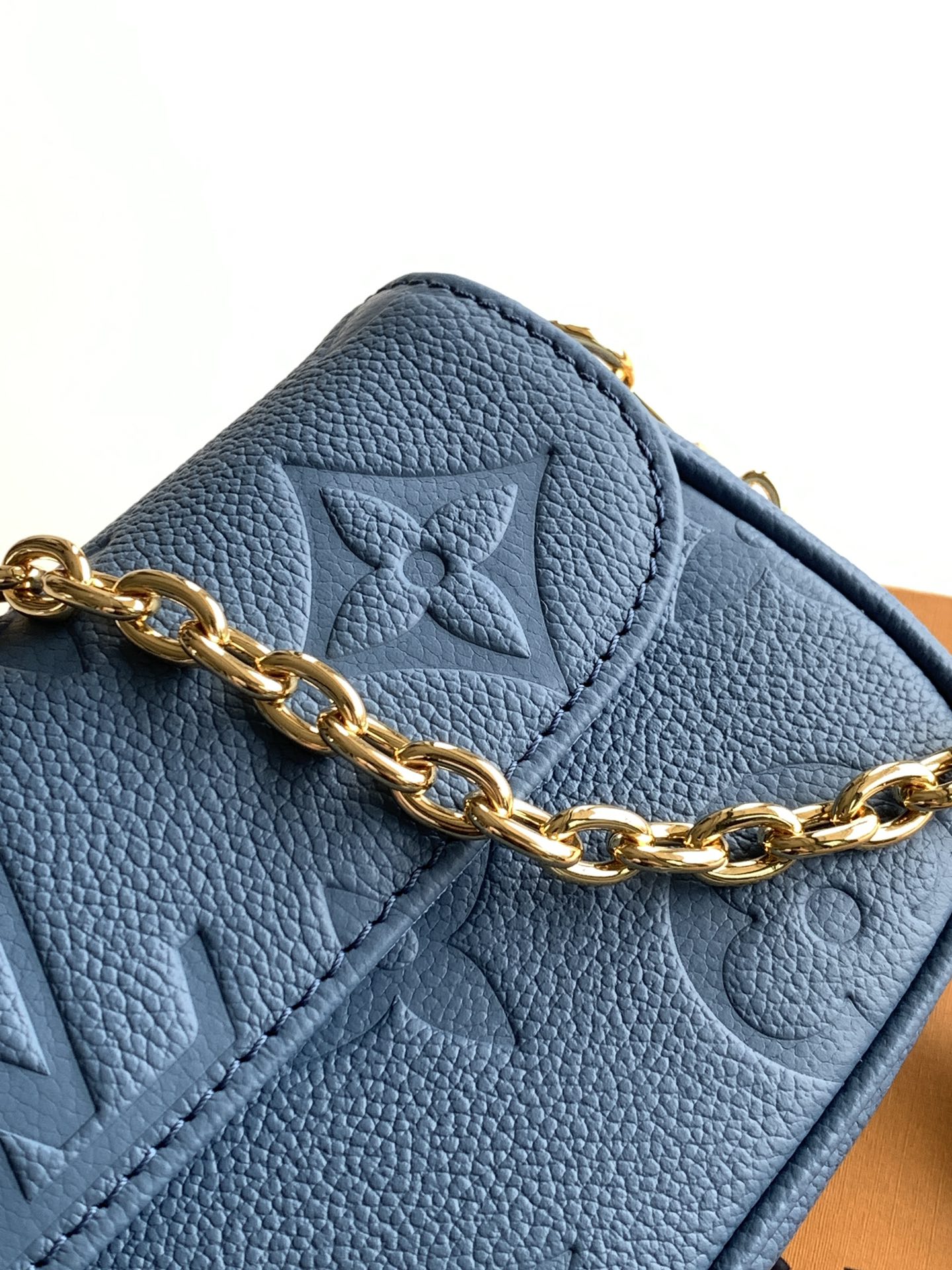 Louis Vuitton Wallet On Chain Ivy in Monogram Empreinte Leather - Image 5