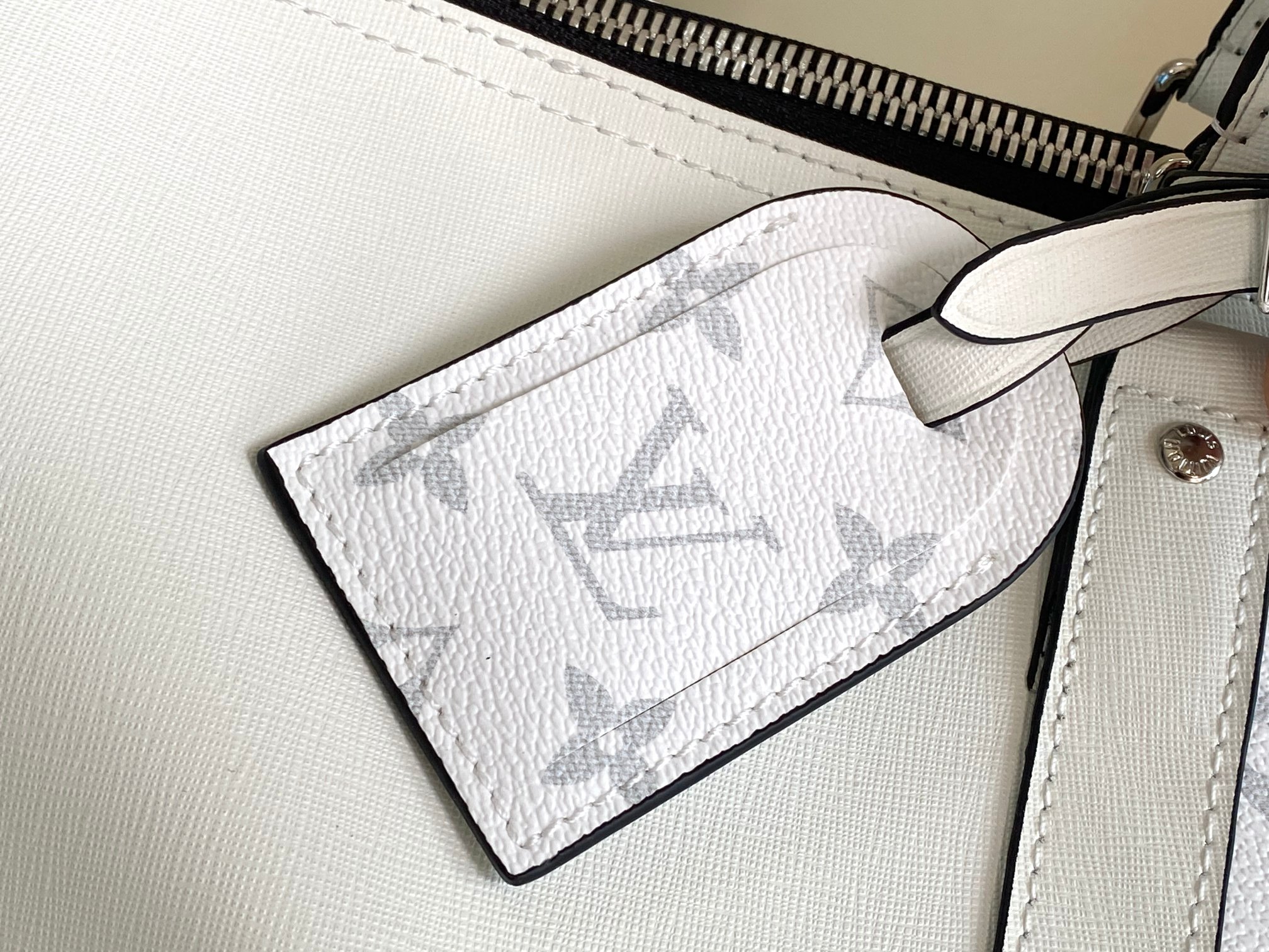 Louis Vuitton Taigarama Keepall Travel Bag M27792 / M30885 - White - Image 5