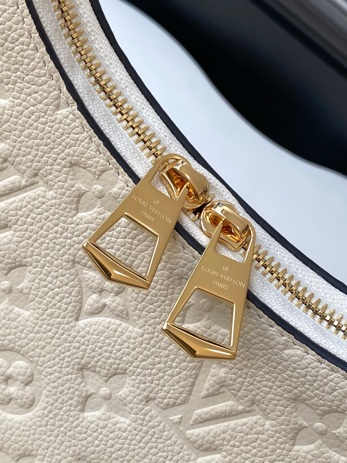 Louis Vuitton Boulogne Shoulder Bag in Monogram Empreinte Leather - Image 5