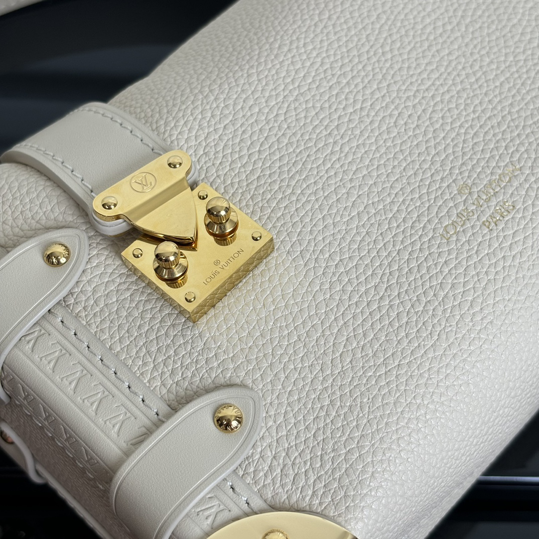 Louis Vuitton Side Trunk Mini Handbag, White with Gold-Tone Hardware - Image 5