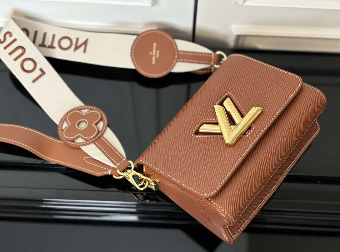 Louis Vuitton Twist Traveler Small Handbag - Image 5