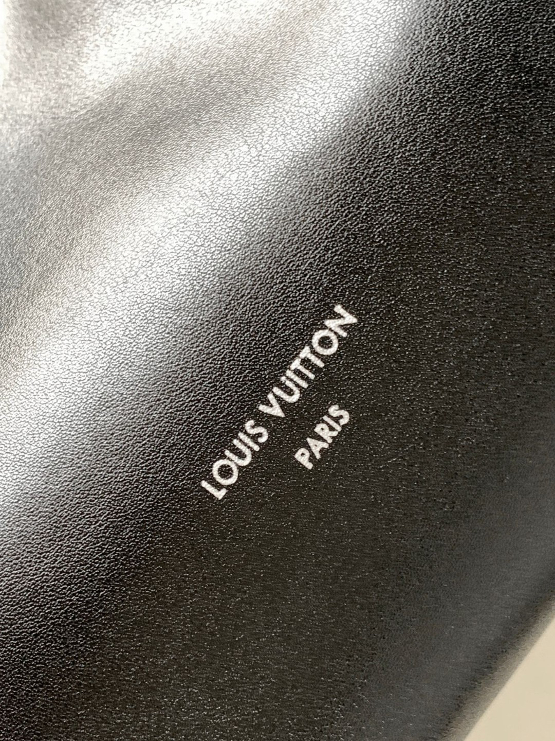 Louis Vuitton CarryAll Cargo Small Handbag - Image 5