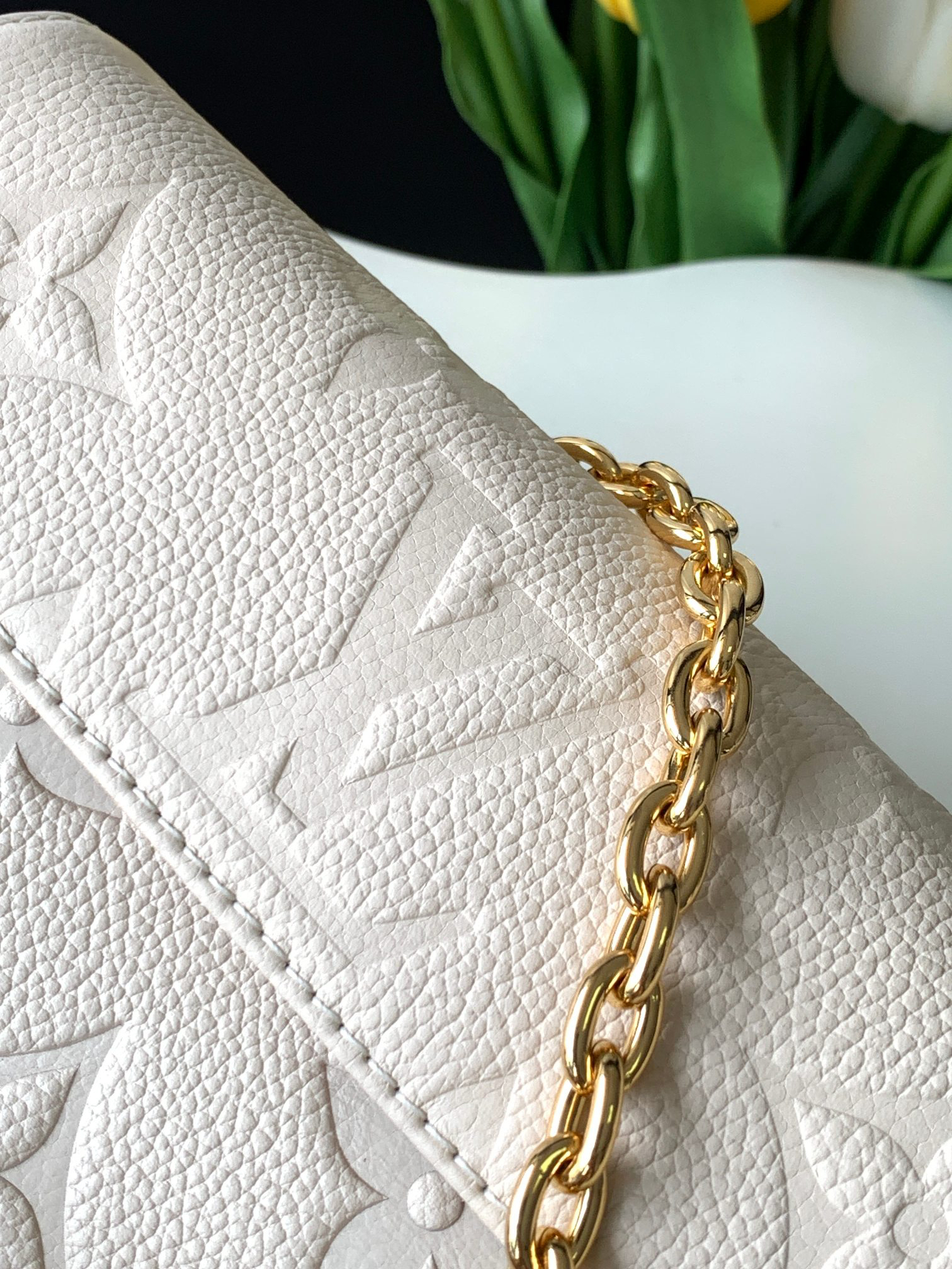 Louis Vuitton Wallet on Chain Ivy in Monogram Empreinte Leather - Image 5