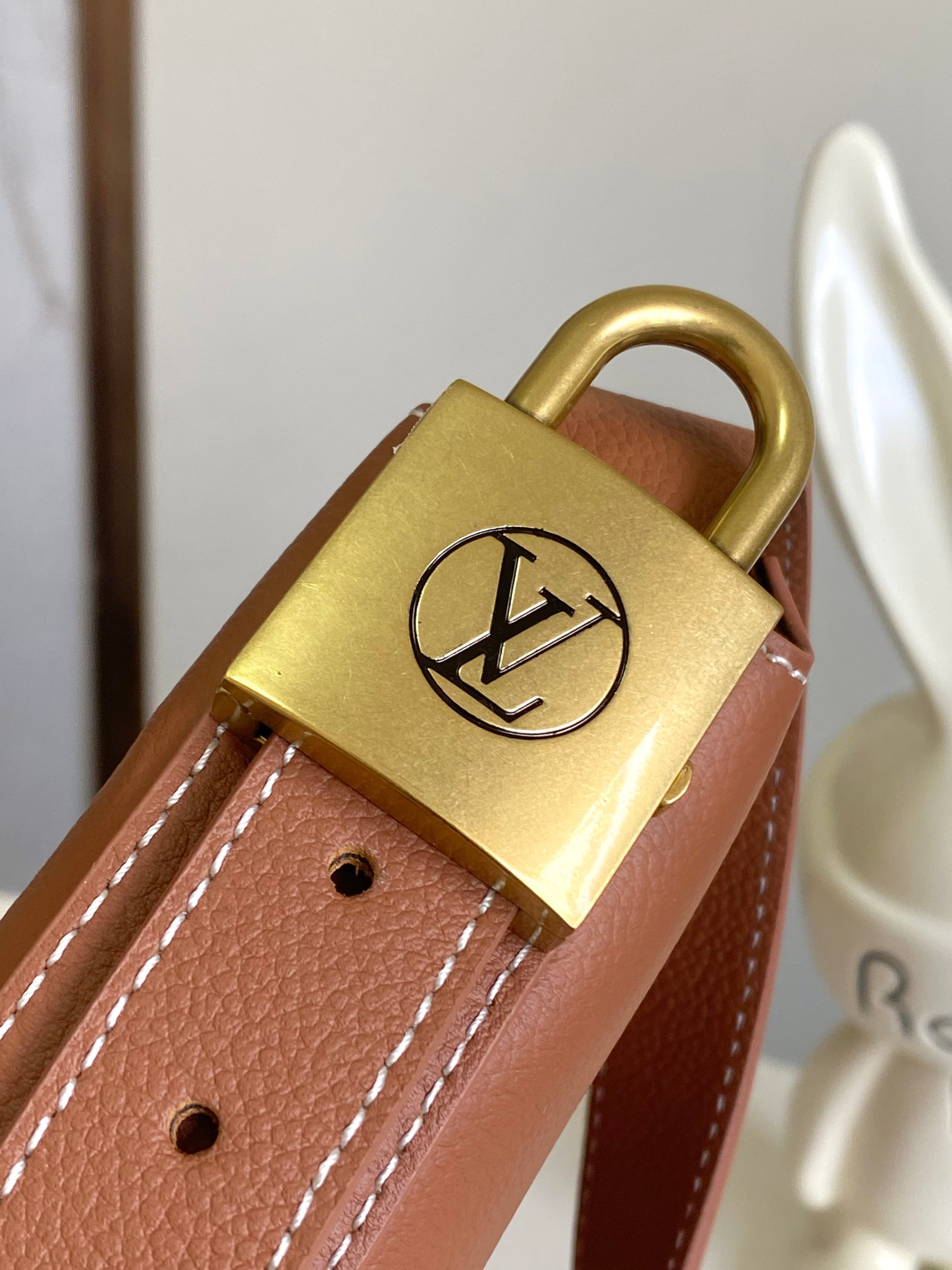 Louis Vuitton Low Key Cookie Medium Handbag - Image 5