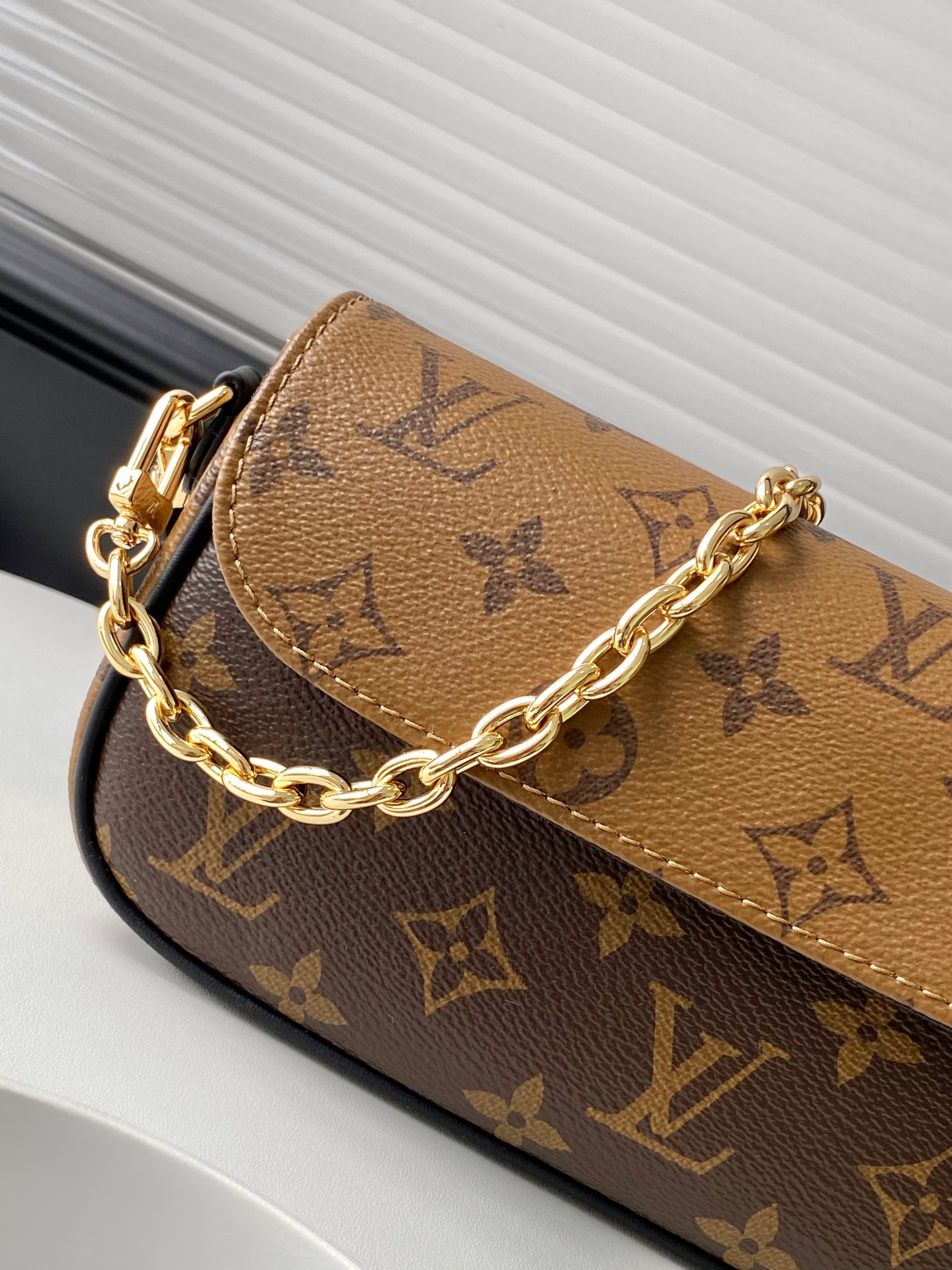 Louis Vuitton Wallet On Chain Ivy in Monogram Canvas - Image 5