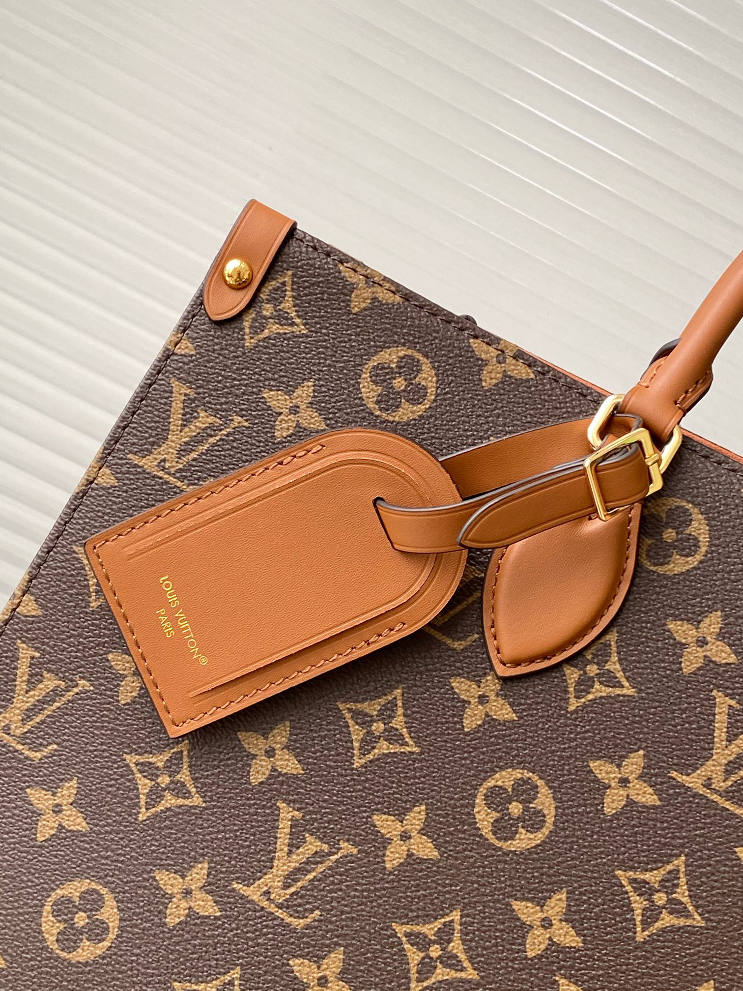 Louis Vuitton OnTheGo Organizer Tote Bag M14235 - Image 5