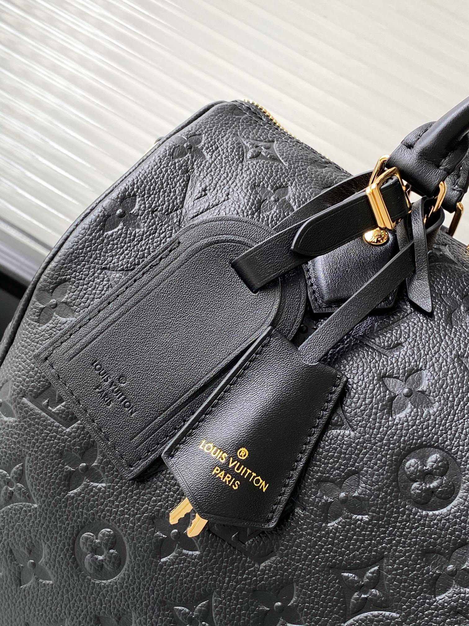 Louis Vuitton Speedy Soft 30 Handbag - Image 5