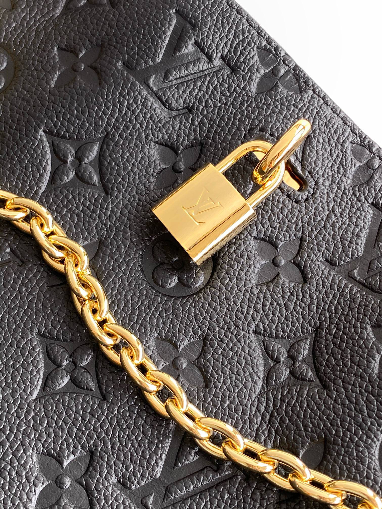Louis Vuitton Anytime Medium Handbag - Image 5