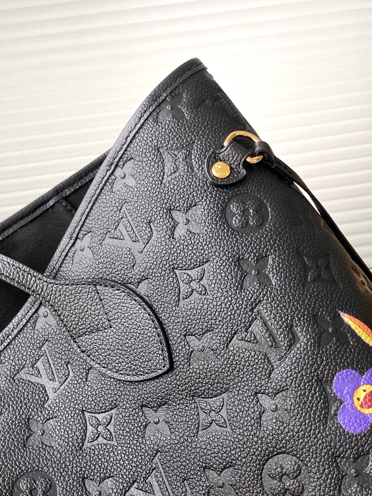Louis Vuitton Neverfull Medium Shopping Tote - Image 5