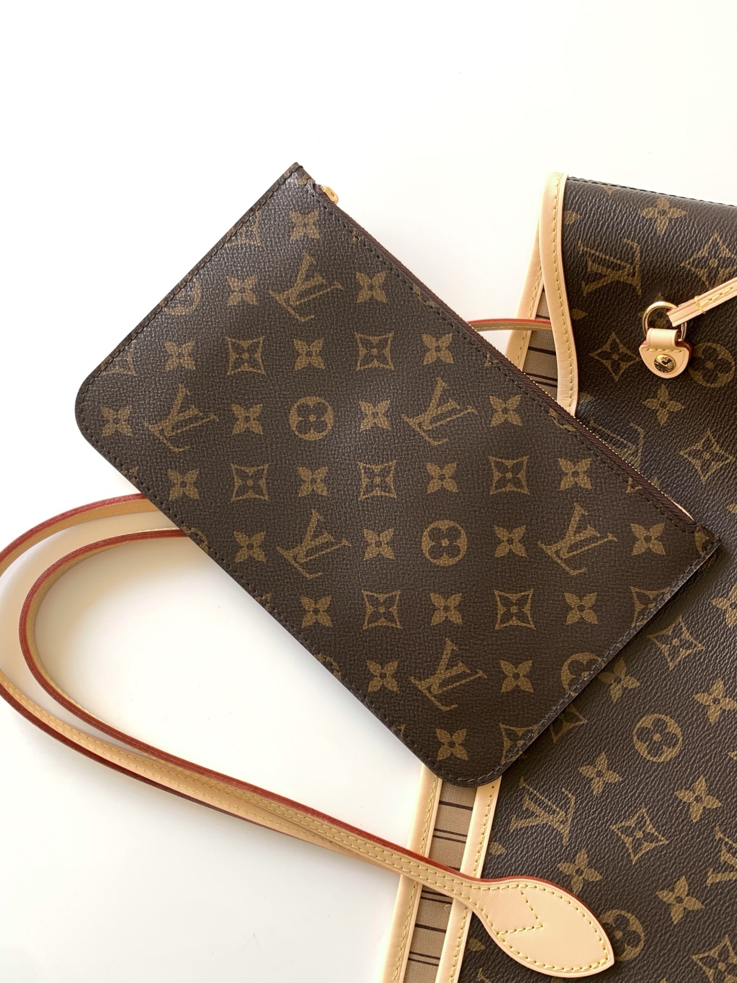 Louis Vuitton Neverfull MM Monogram Canvas Tote Bag - Image 5