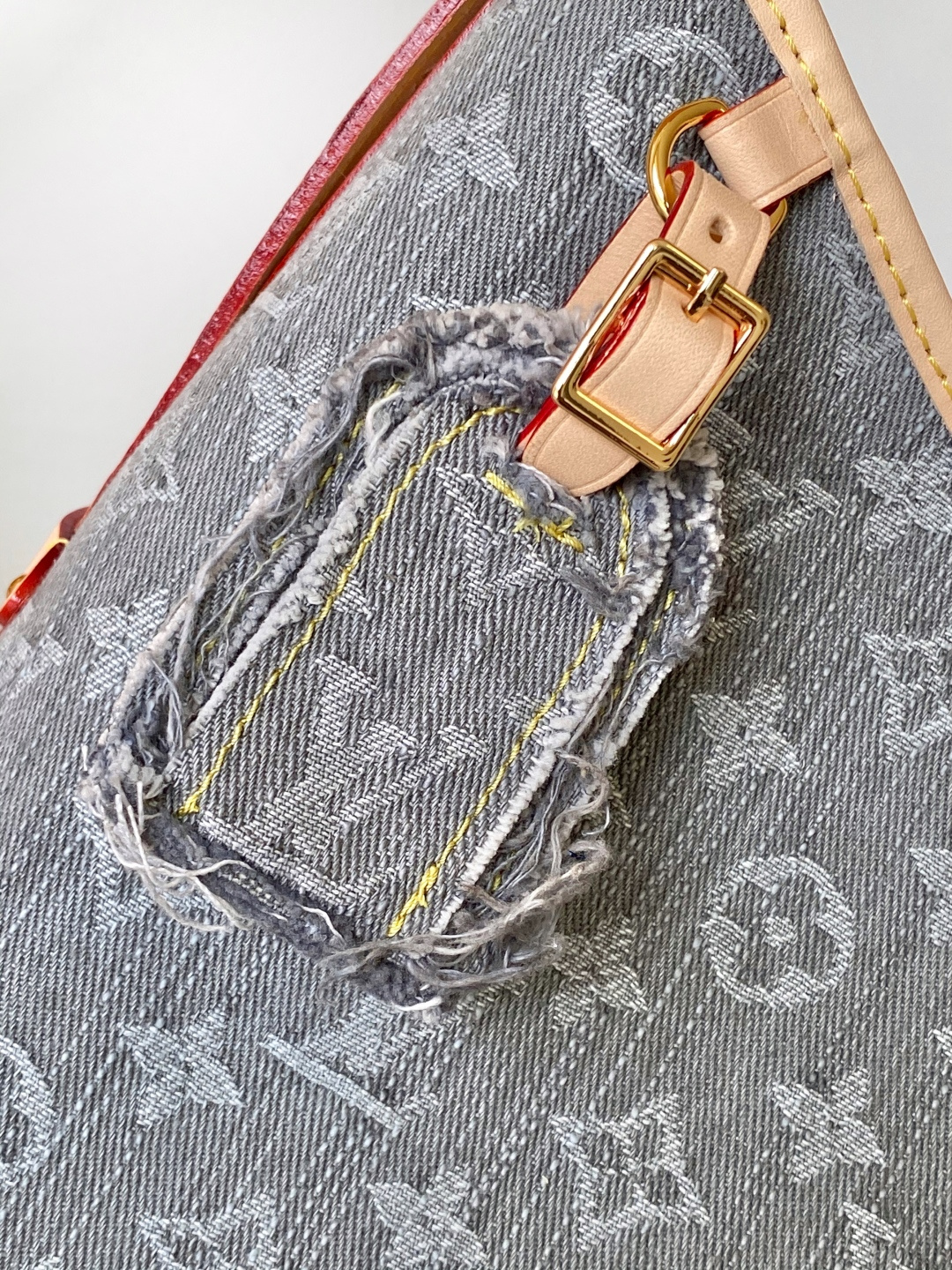 Louis Vuitton CarryAll Medium Bag in Blue Denim Monogram - Image 5