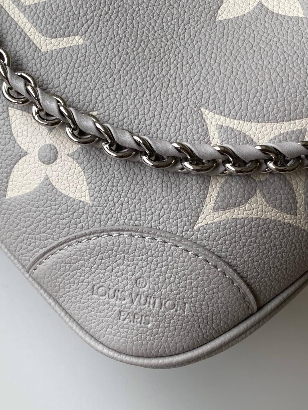 Louis Vuitton Boulogne Handbag in Monogram Empreinte Leather - Image 5