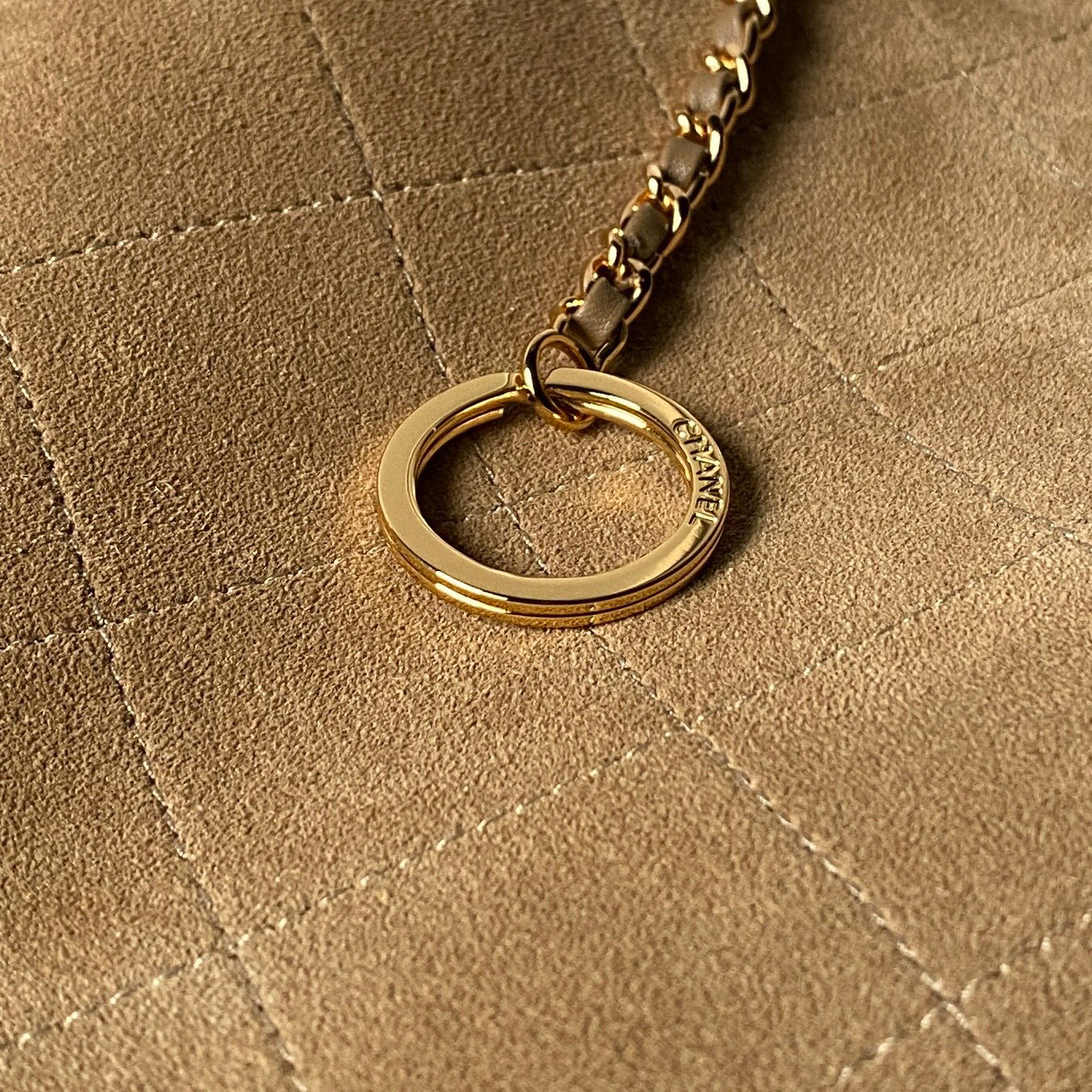 Chanel 26S Suede Bucket Handbag - Image 5