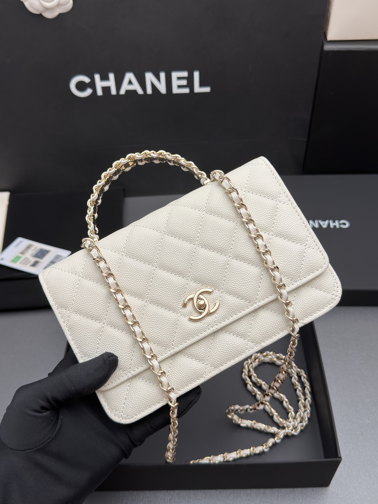 26C WOC Pearl-Handle Chain Bag - Image 5