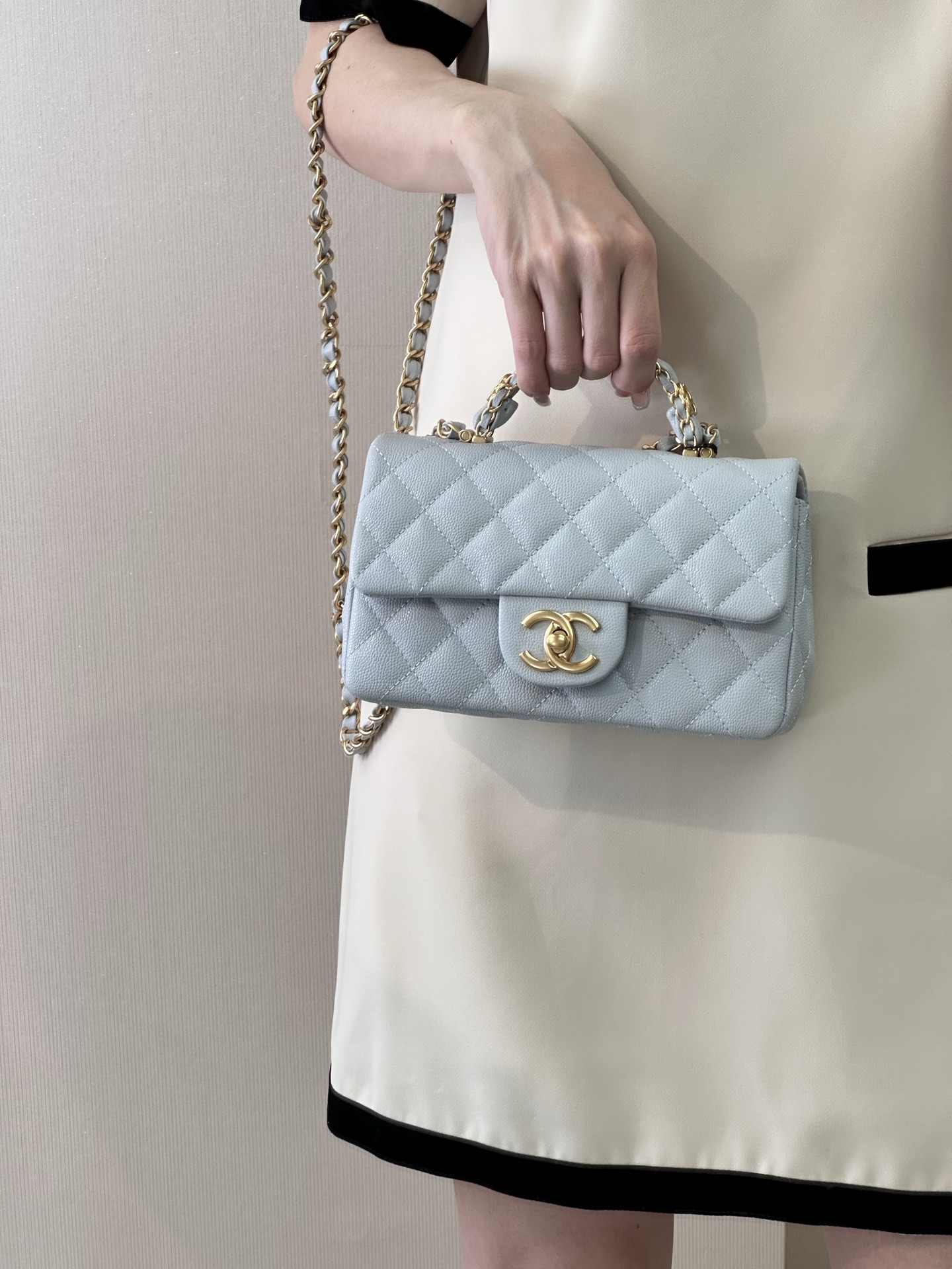 Chanel 24B Lambskin Mini Flap Bag - Image 5