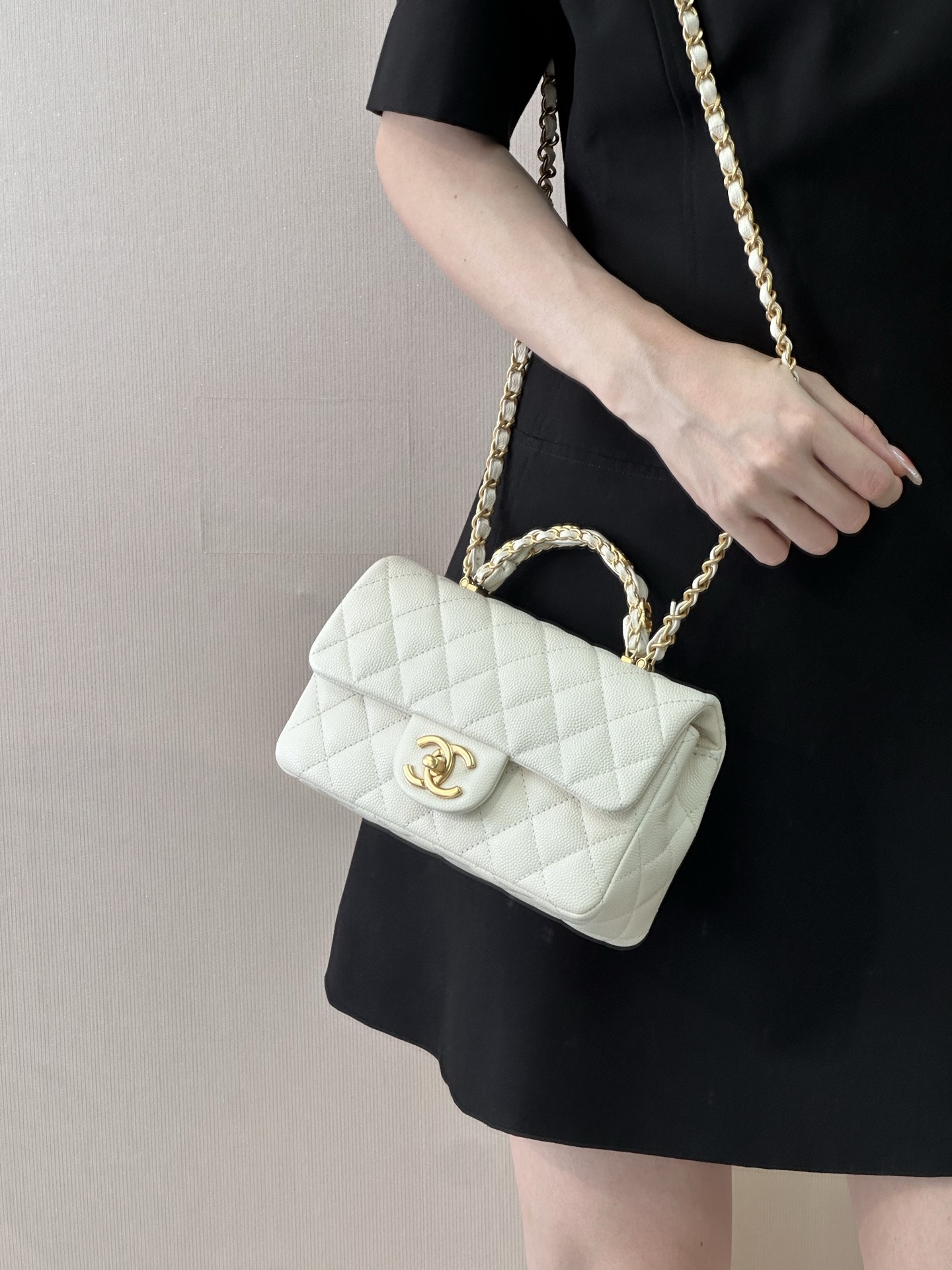 Chanel 24B Lambskin Mini Flap Bag - Image 5