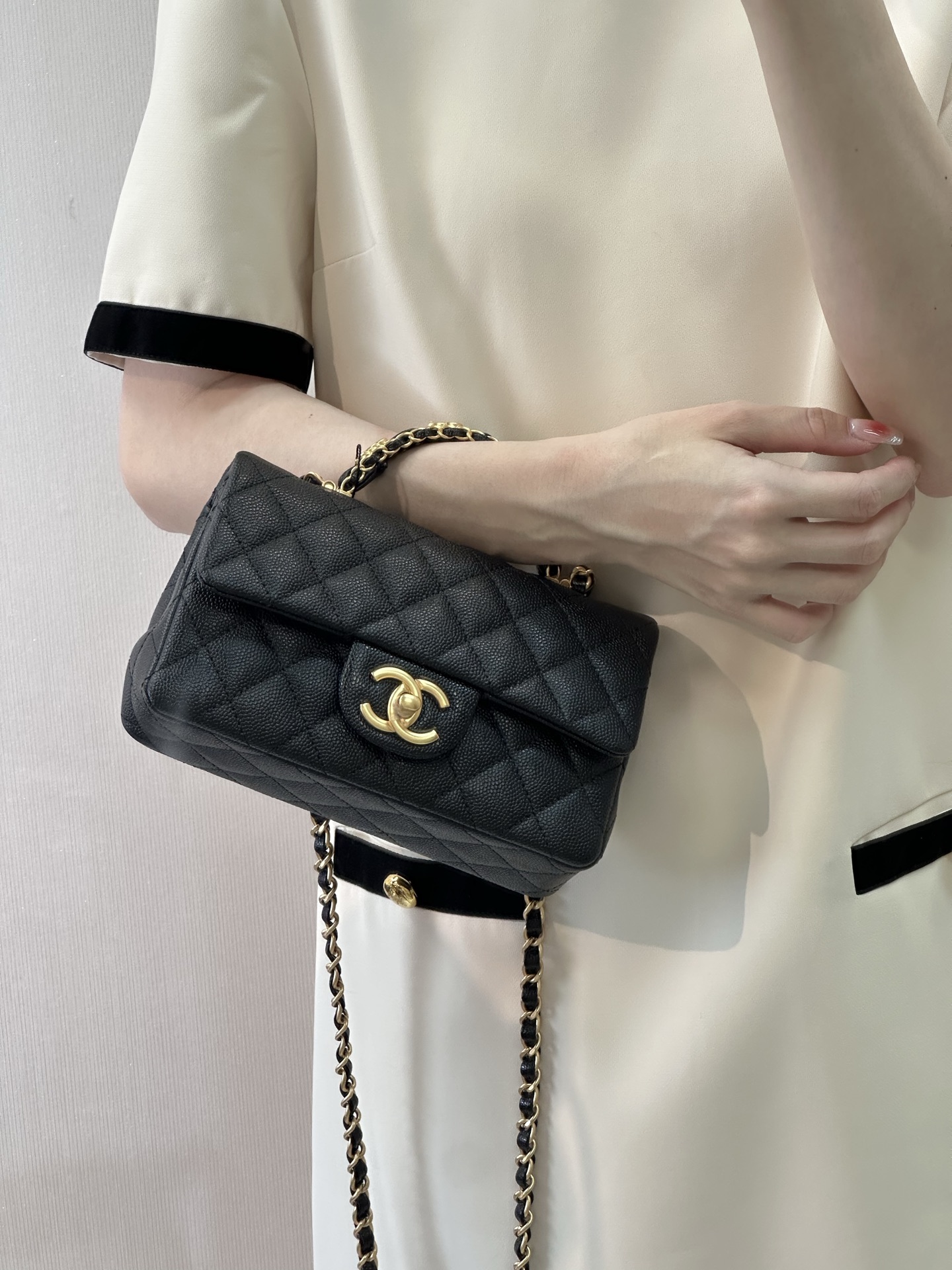 Chanel 24B Lambskin Mini Flap Bag - Image 5