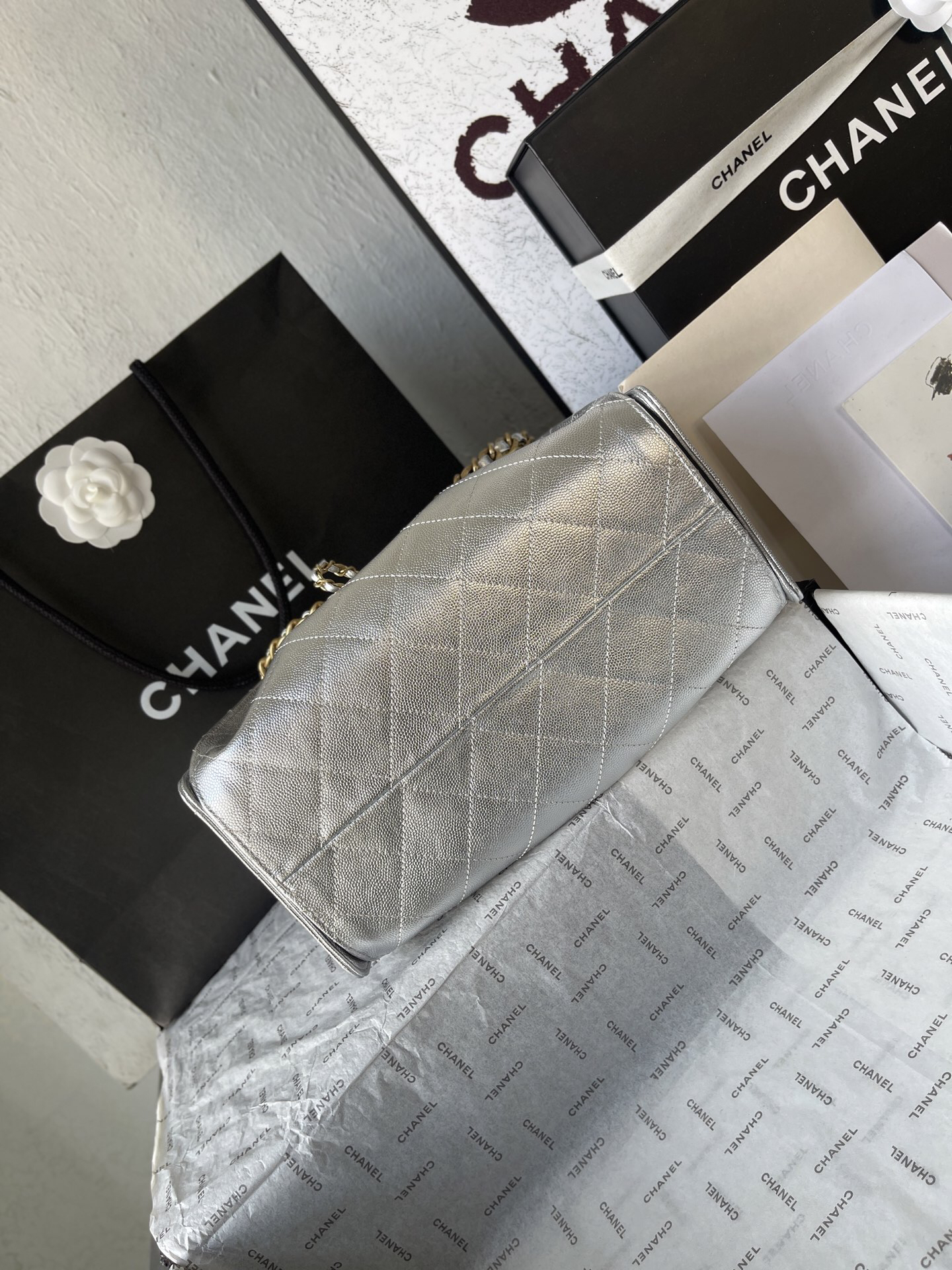 Chanel 25C Quilted Hobo Shoulder Bag - Image 5