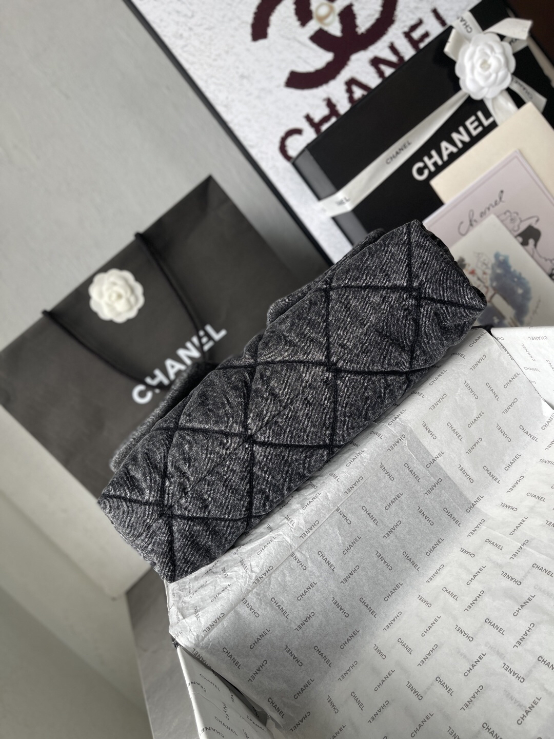 Chanel AS5740 Denim Shopping Tote Bag - Image 5