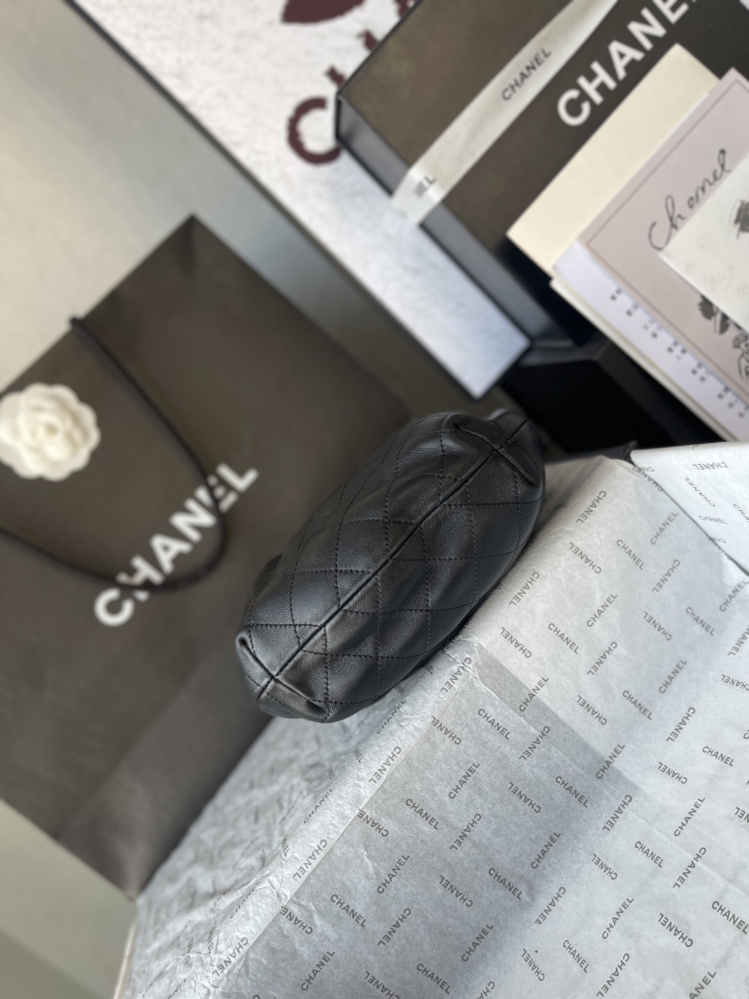 CHANEL 26C AS6022 Calfskin Bucket Bag - Image 5
